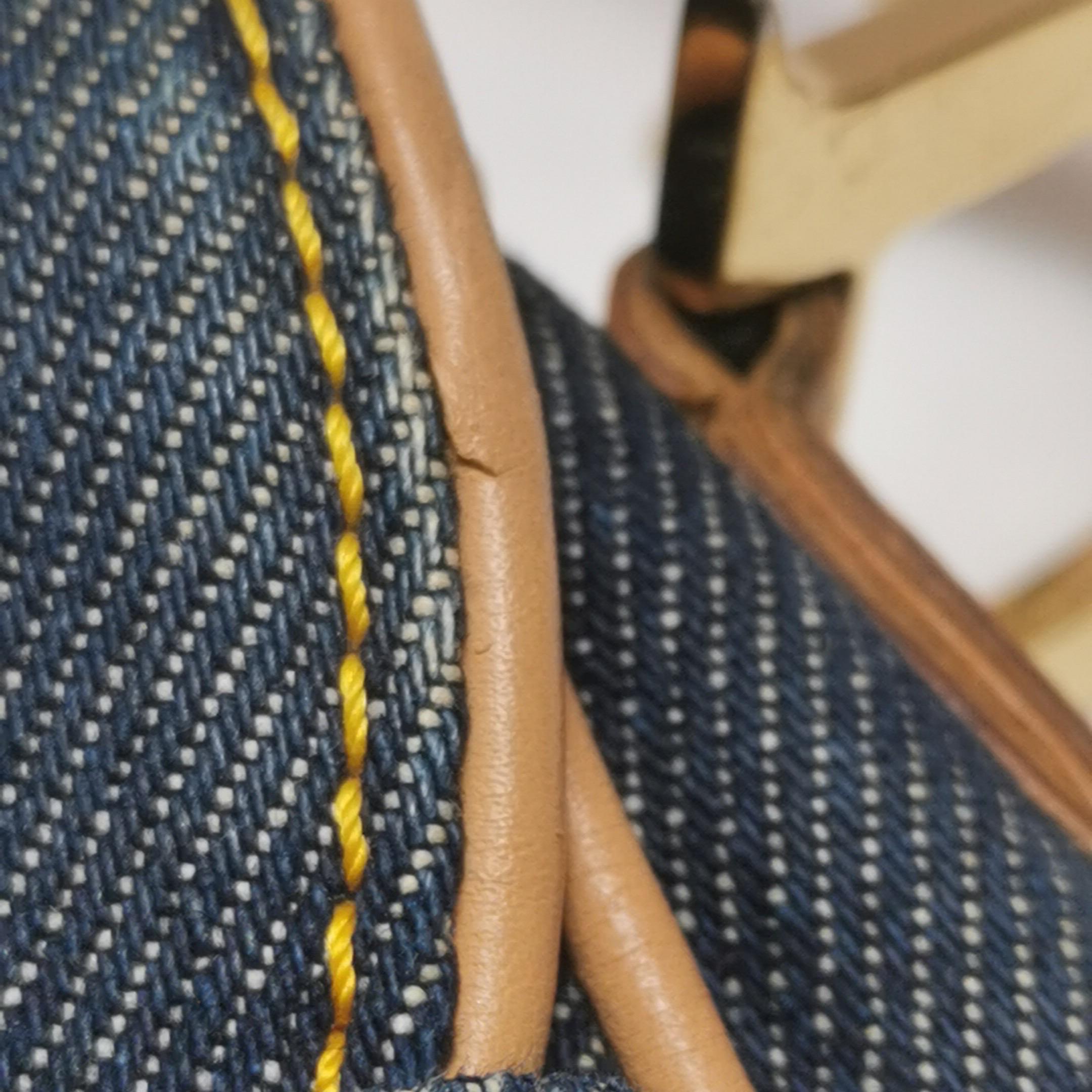 Dior Sattel Vintage Marineblaues Denim mit Seidenfutter und Lederbesatz aus Seide im Angebot 15