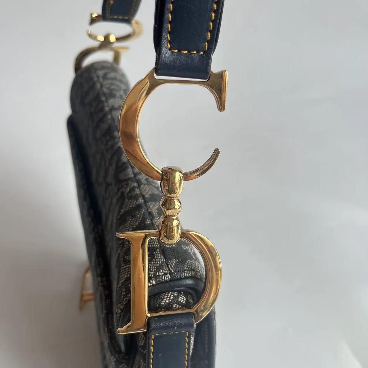 Dior Sattel Vintage Navy Oblique mit mehrfarbigem Seidenfutter im Angebot 8