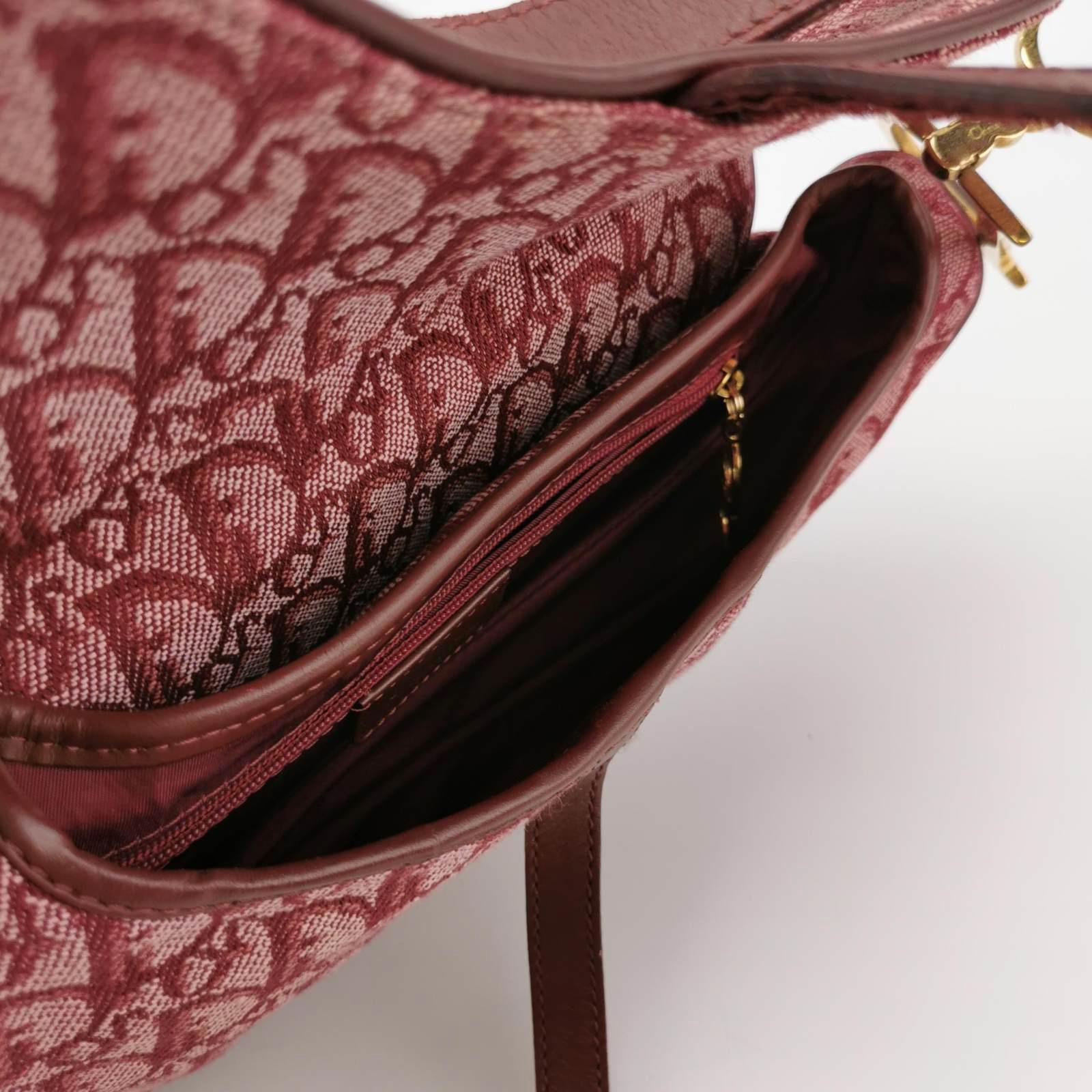 Sac à bandoulière Oblique rouge vintage Dior Saddle Silver Hardware en vente 2