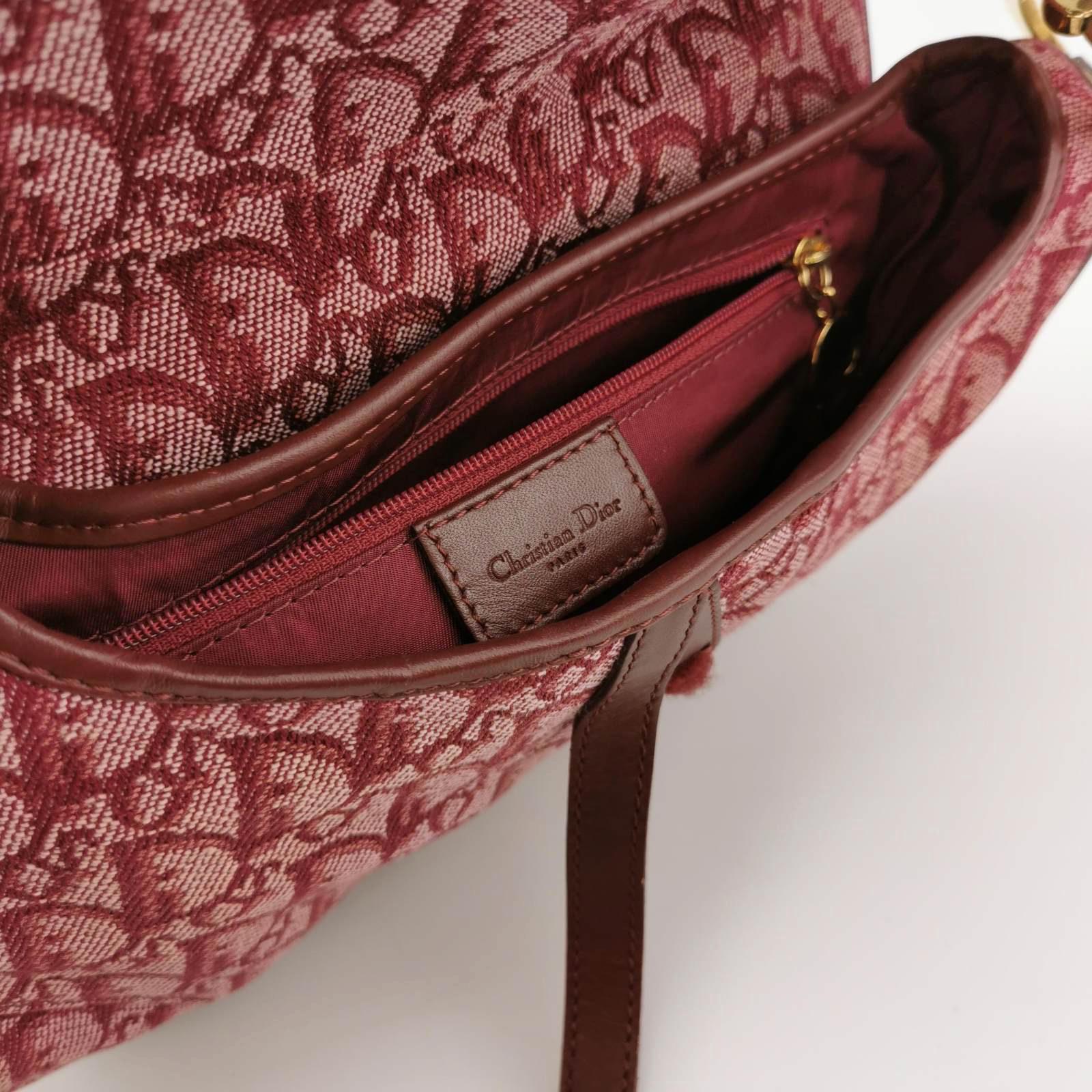 Sac à bandoulière Oblique rouge vintage Dior Saddle Silver Hardware en vente 3