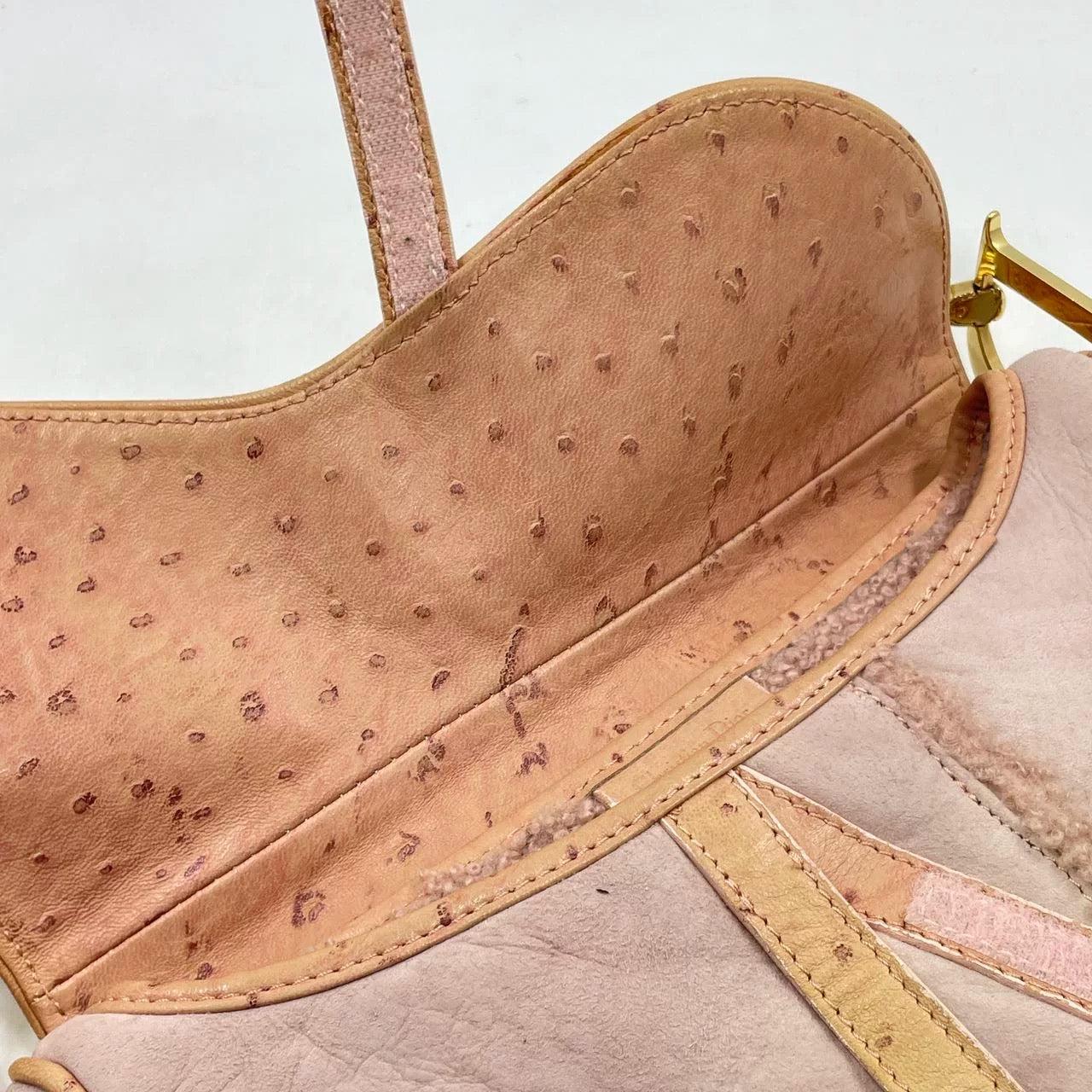 Dior Saddle Vintage Shoulder Bag Medium Shearling and Ostrich Leather Pink For Sale 5