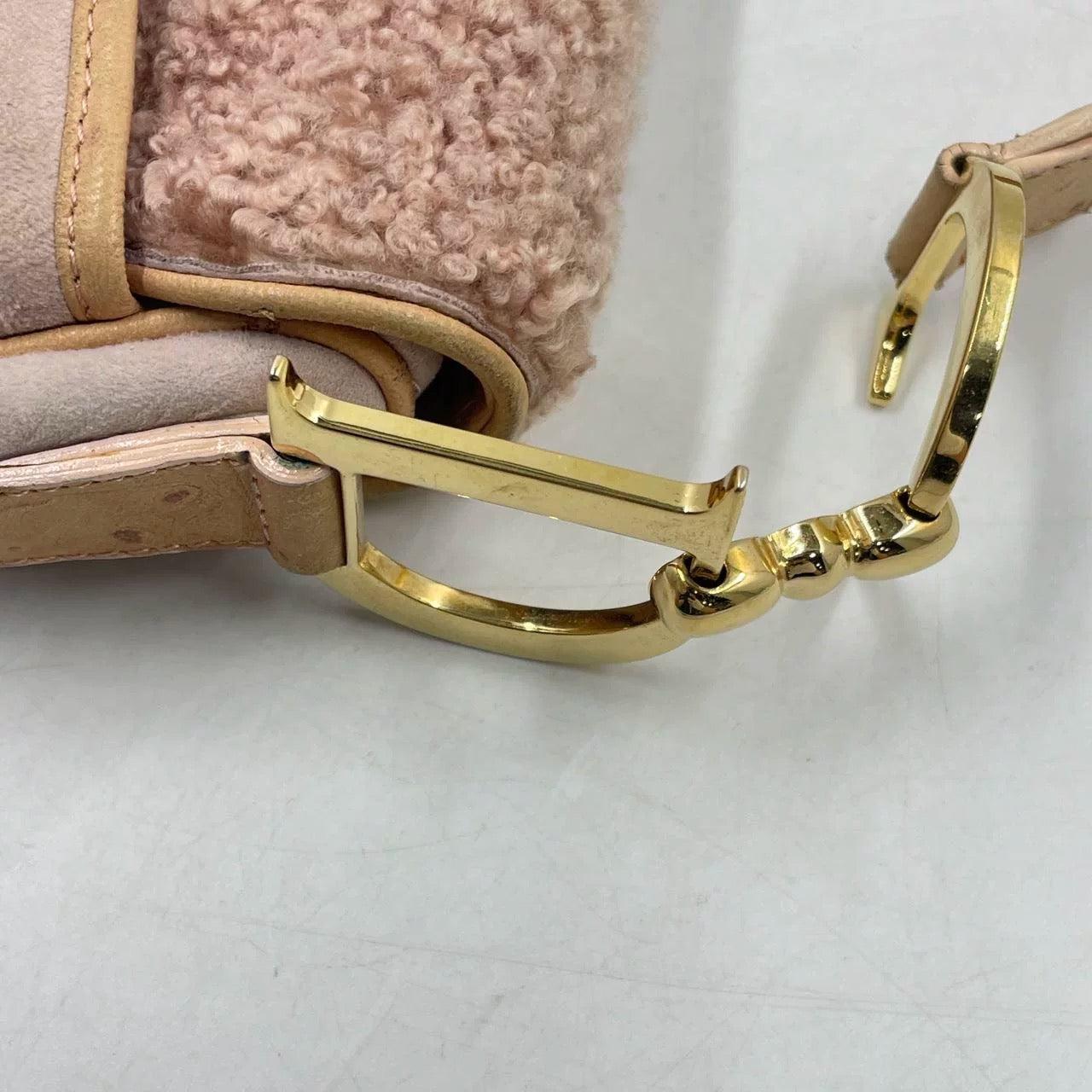 Dior Saddle Vintage Shoulder Bag Medium Shearling and Ostrich Leather Pink For Sale 14