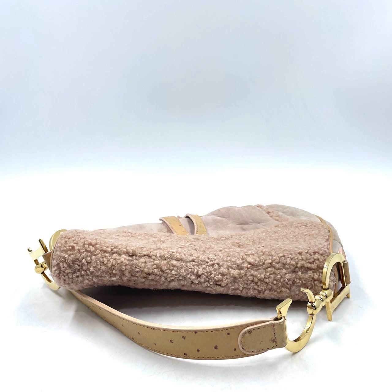 Dior Saddle Vintage Shoulder Bag Medium Shearling and Ostrich Leather Pink For Sale 3