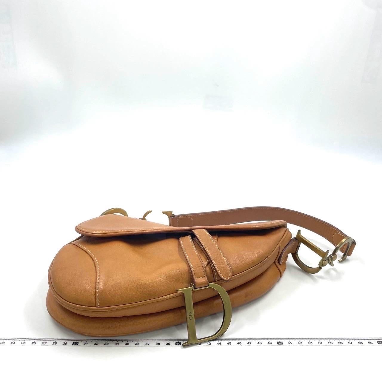 Women's or Men's Dior Saddle Vintage Tan Brown Calfskin Leather Gold Hardware Shoulder Bag For Sale