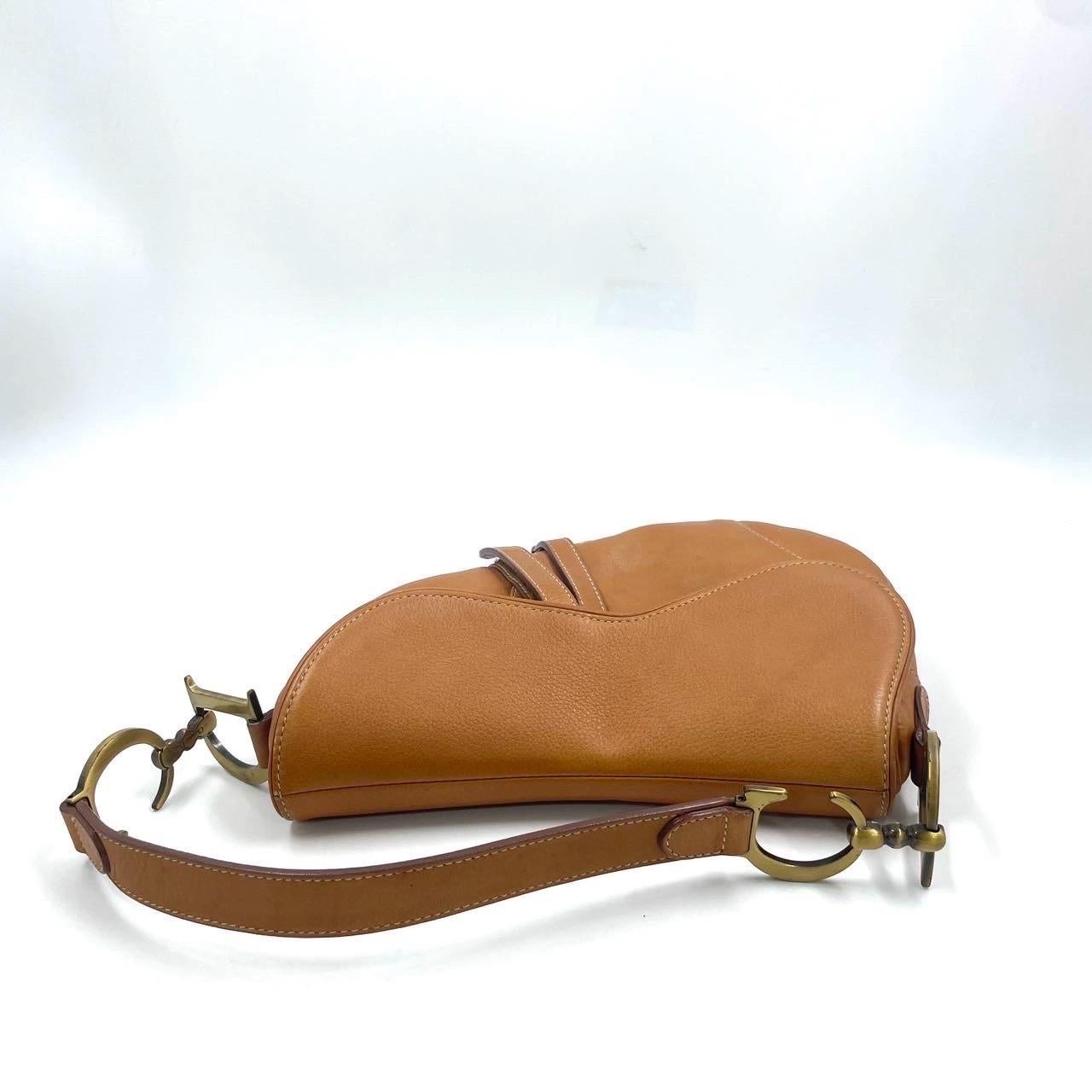 Dior Saddle Vintage Tan Brown Calfskin Leather Gold Hardware Shoulder Bag For Sale 2