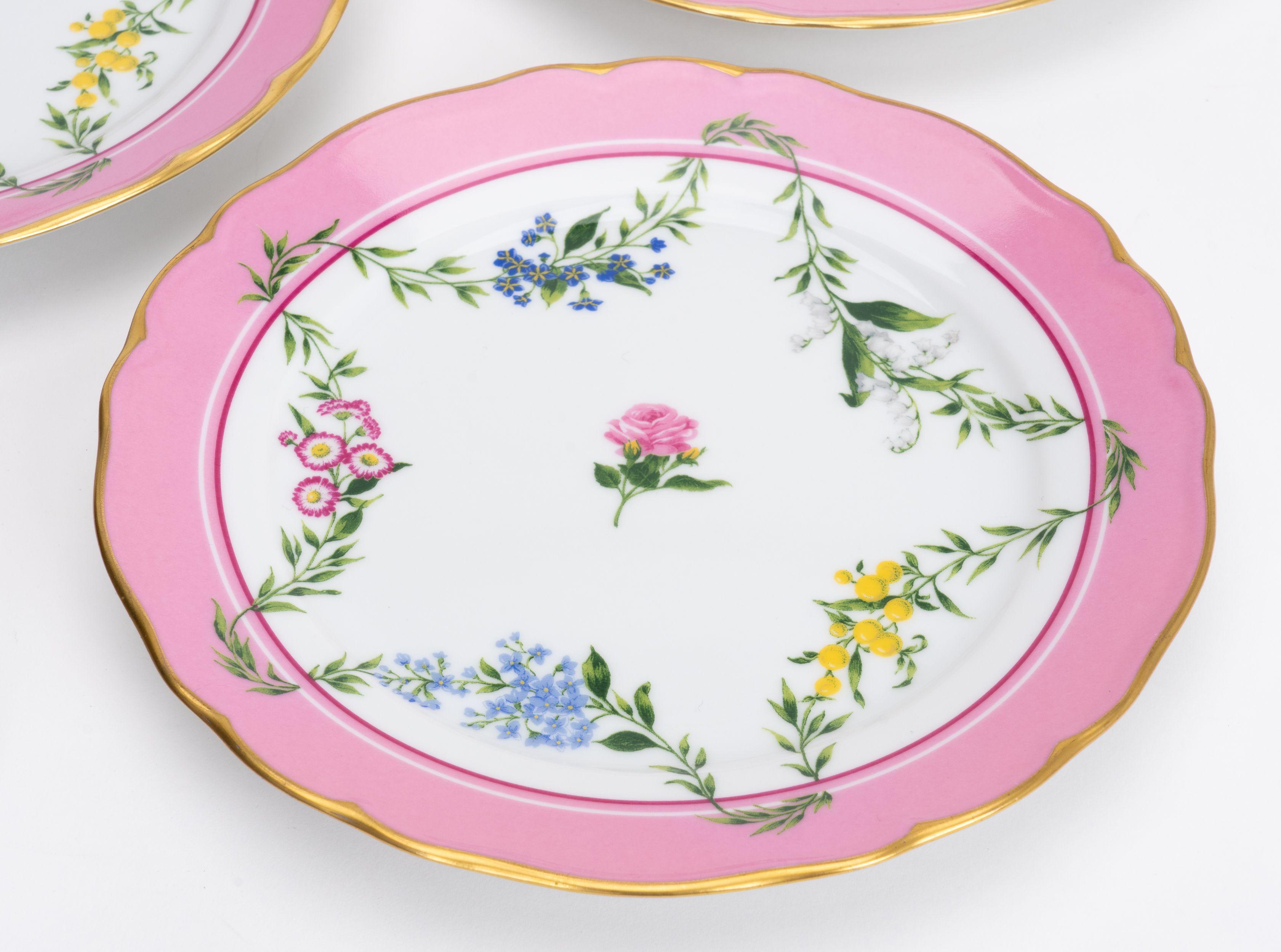 4er-Set Dior Dessert-/Obstteller, romantisches rosa Porzellan mit Blumendekor und exquisiter Qualität.