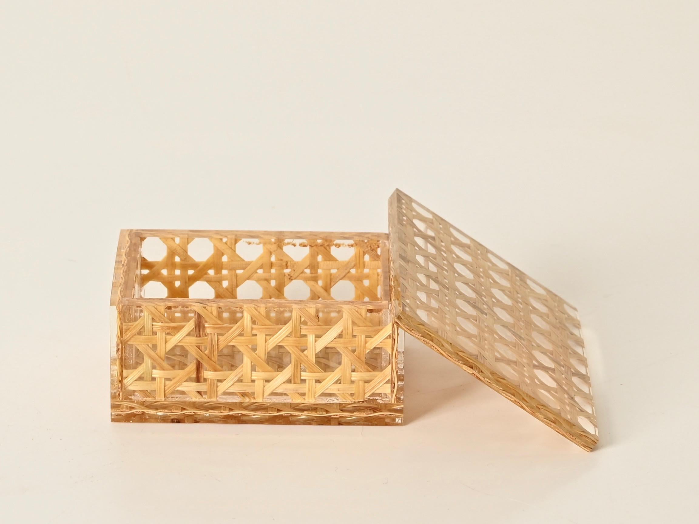Dior Set of 3 Decorative Boxes in Brass, Lucite and Vienna Straw, Italy, 1970s For Sale 12