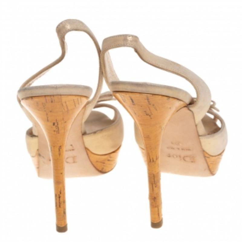 Dior Shimmery Leather Bow Detail Platform Sandals Size 38.5 In Fair Condition For Sale In Dubai, Al Qouz 2