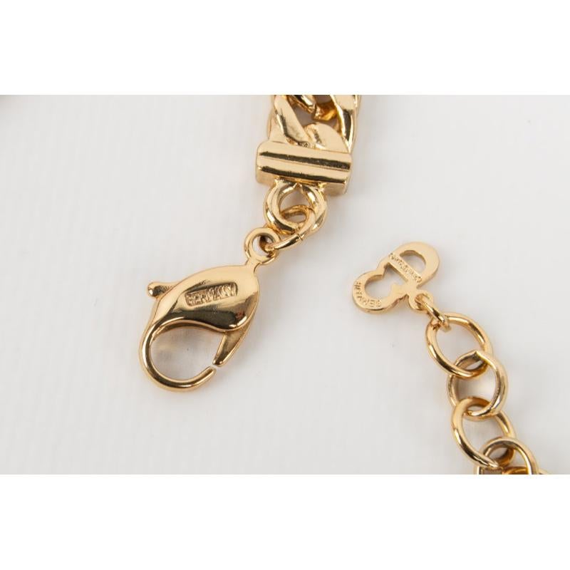 Dior Collier court en métal plaqué or et résine colorée en vente 1
