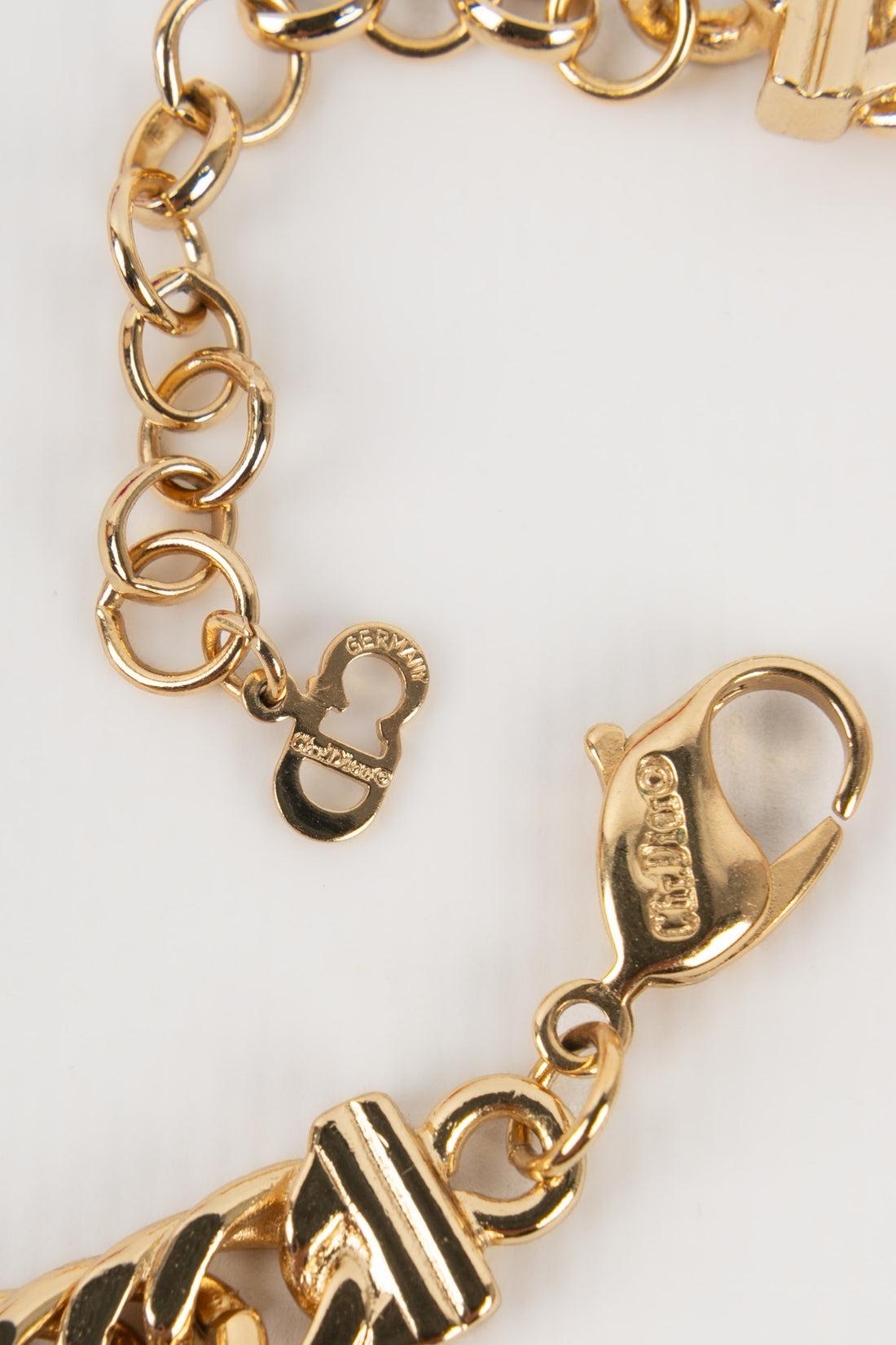 Kurze Dior-Halskette aus vergoldetem Metall mit farbigem Harz im Angebot 3