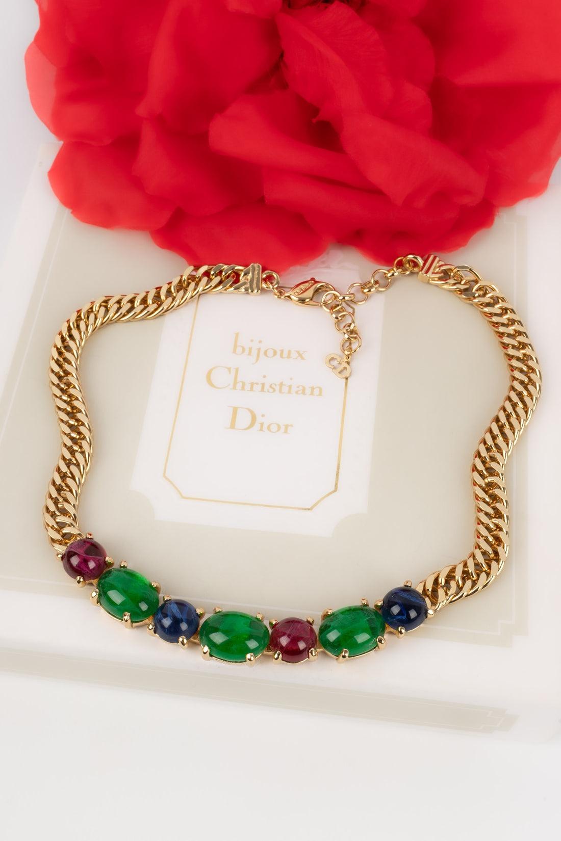 Kurze Dior-Halskette aus vergoldetem Metall mit farbigem Harz im Angebot 4
