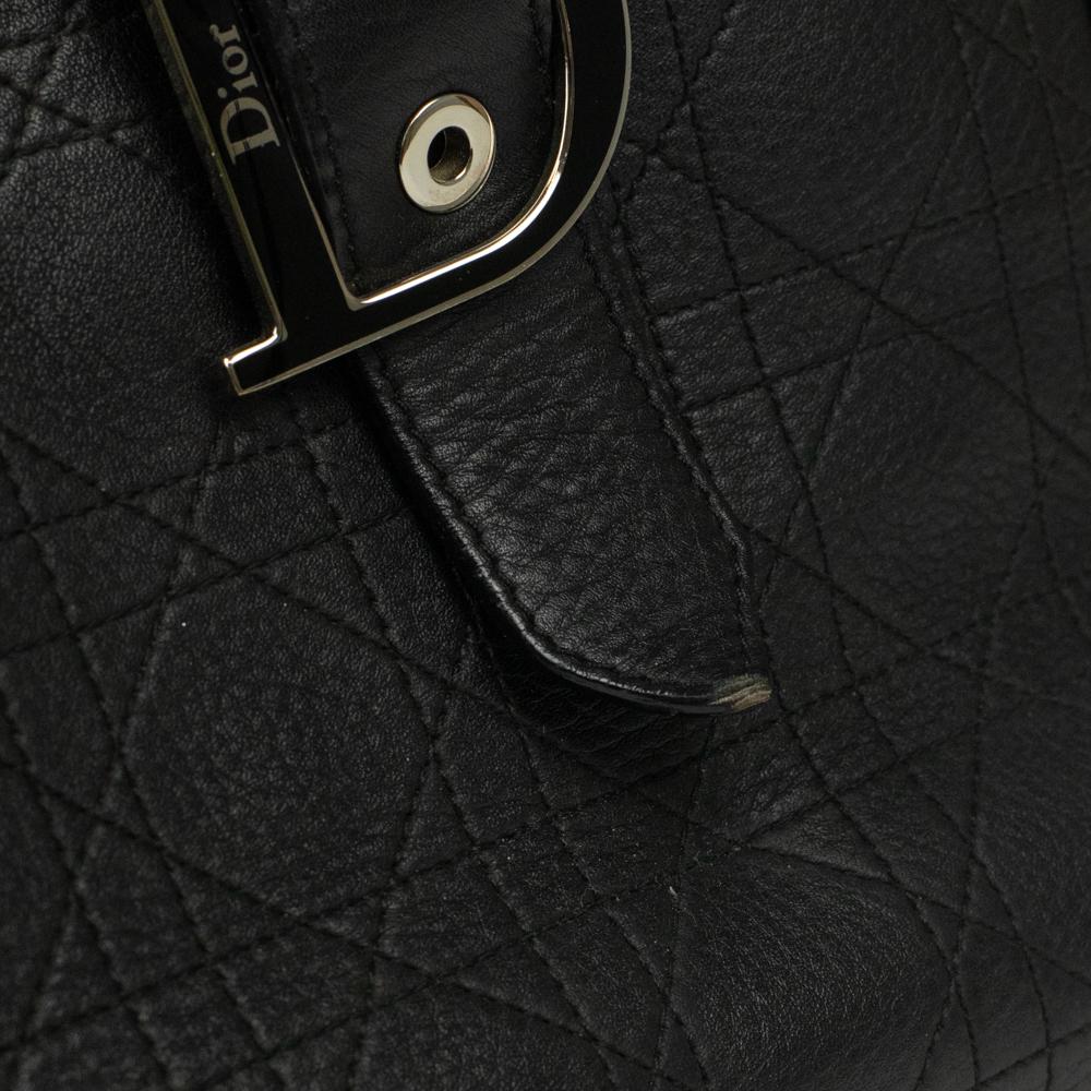DIOR Umhängetasche aus schwarzem Leder im Angebot 4