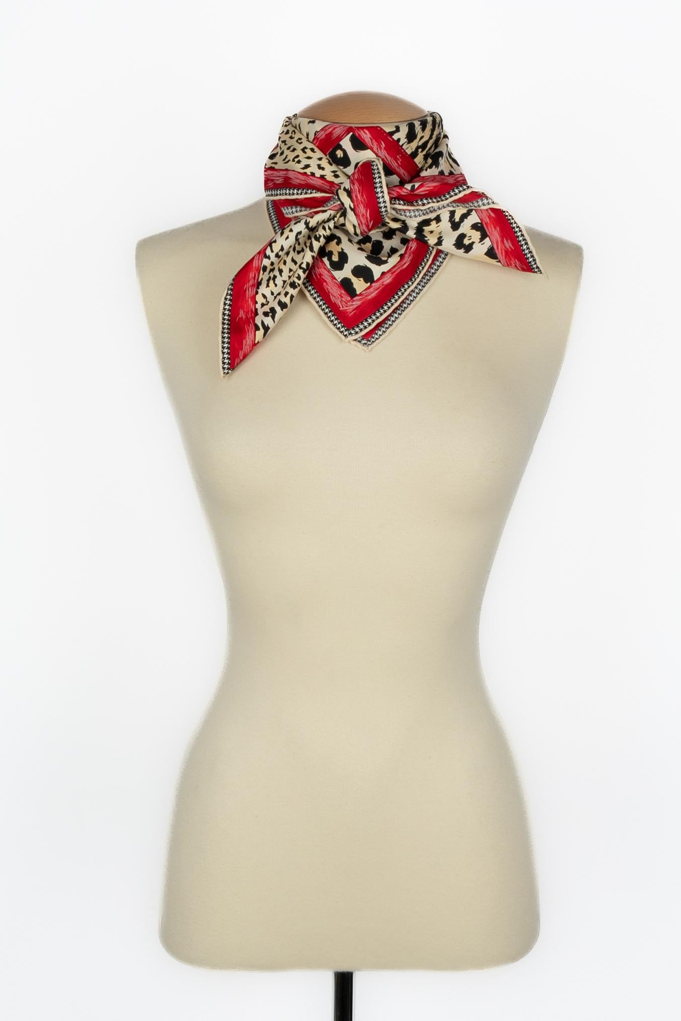 Foulard de seda Dior en venta 5