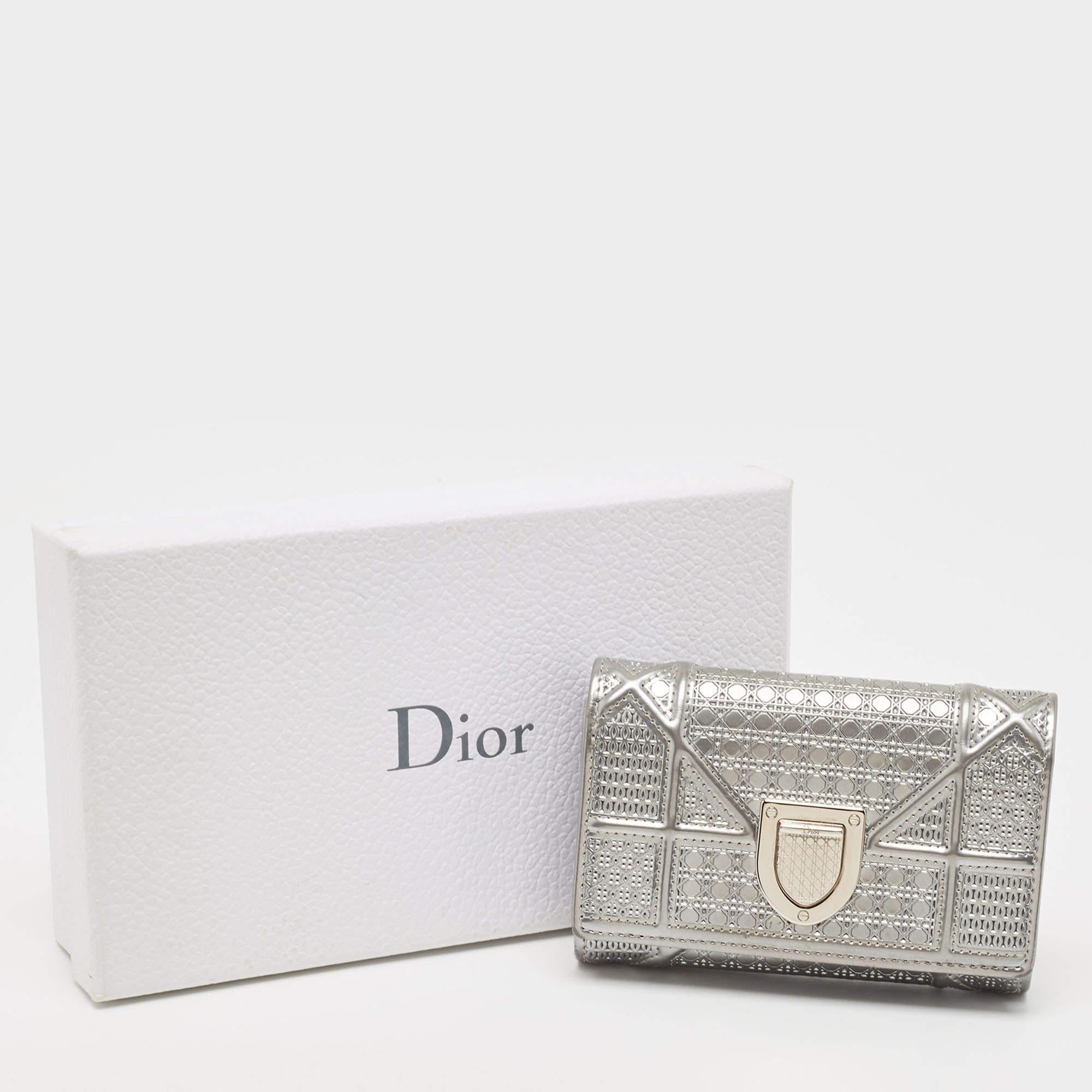Dior Silver Cannage Patent Leather Diorama Trifold Wallet 8