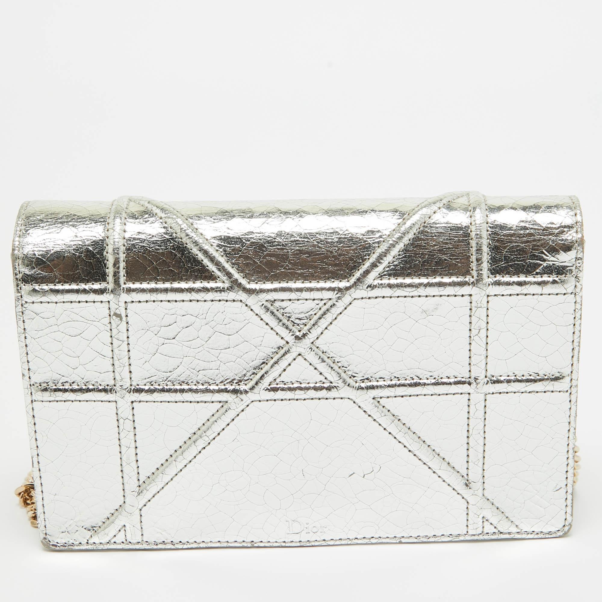 Dior Silver Crackled Patent Leather Diorama Chain Clutch For Sale 5
