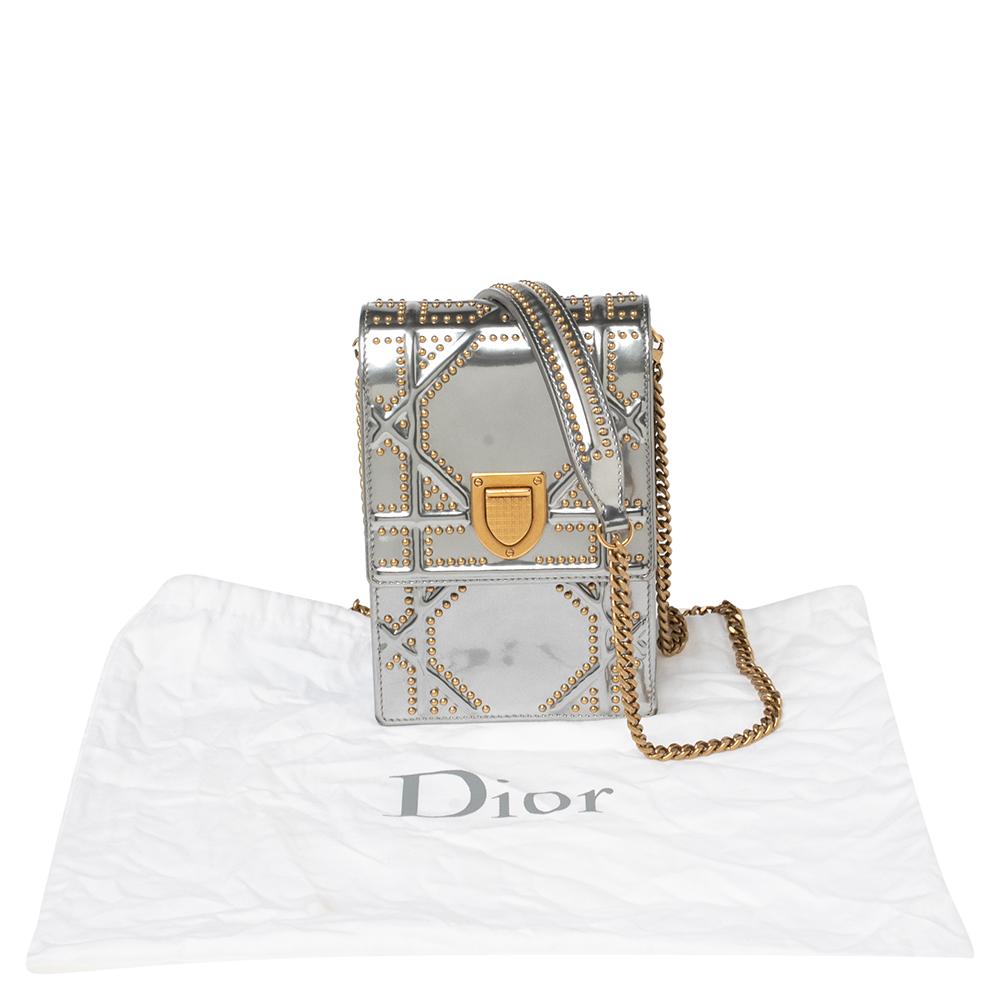 Dior Silber glänzendes Leder Diorama beschlagene vertikale Kette Clutch 1