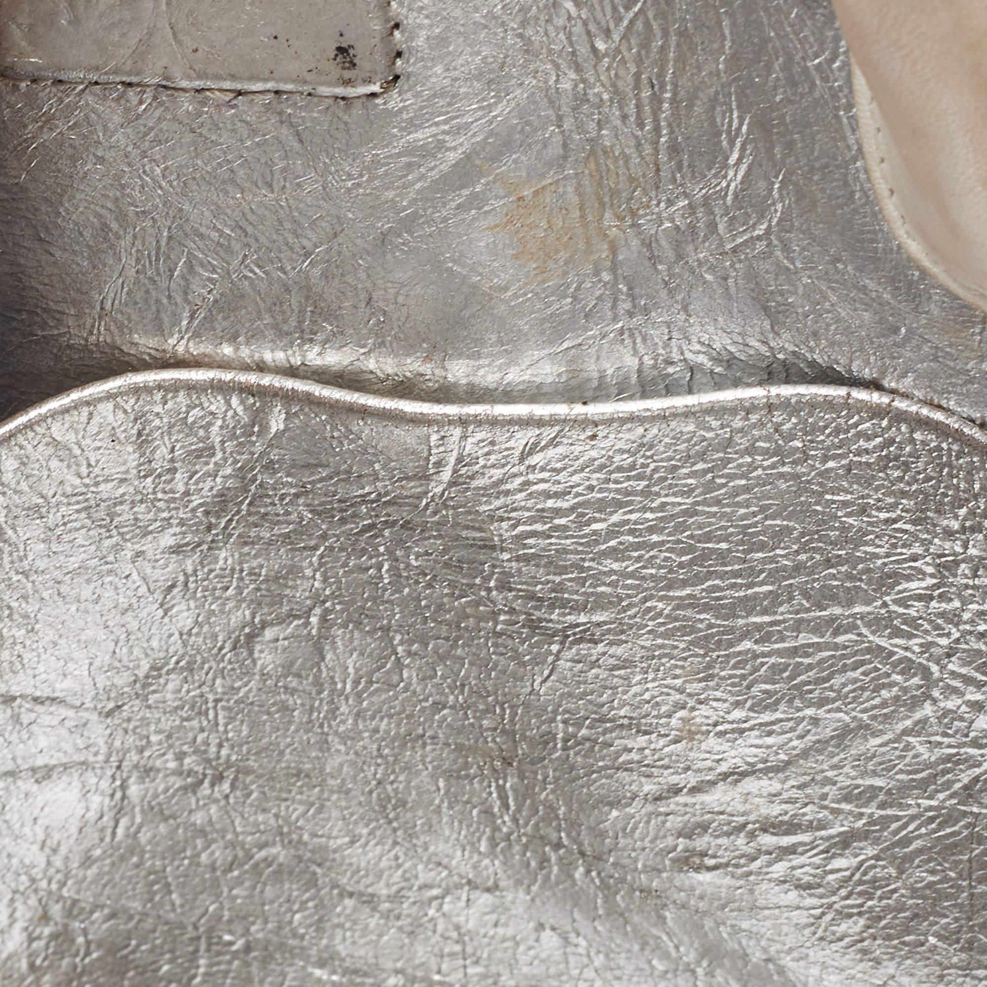 Dior Silberne Diorever Tasche aus laminiertem Leder 2