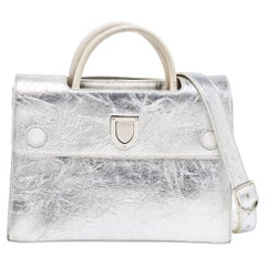 Sac Diorever Dior en cuir stratifié argenté de taille moyenne