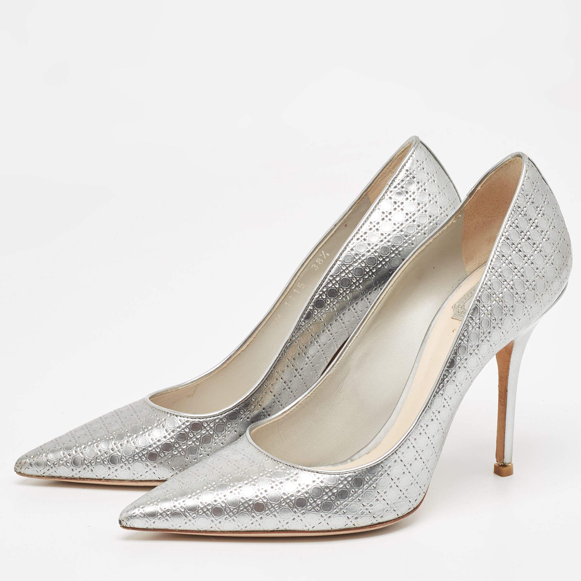 Dior Silver Micro Cannage Patent Cherie Pointed Toe Pumps Size 38.5 For Sale 4