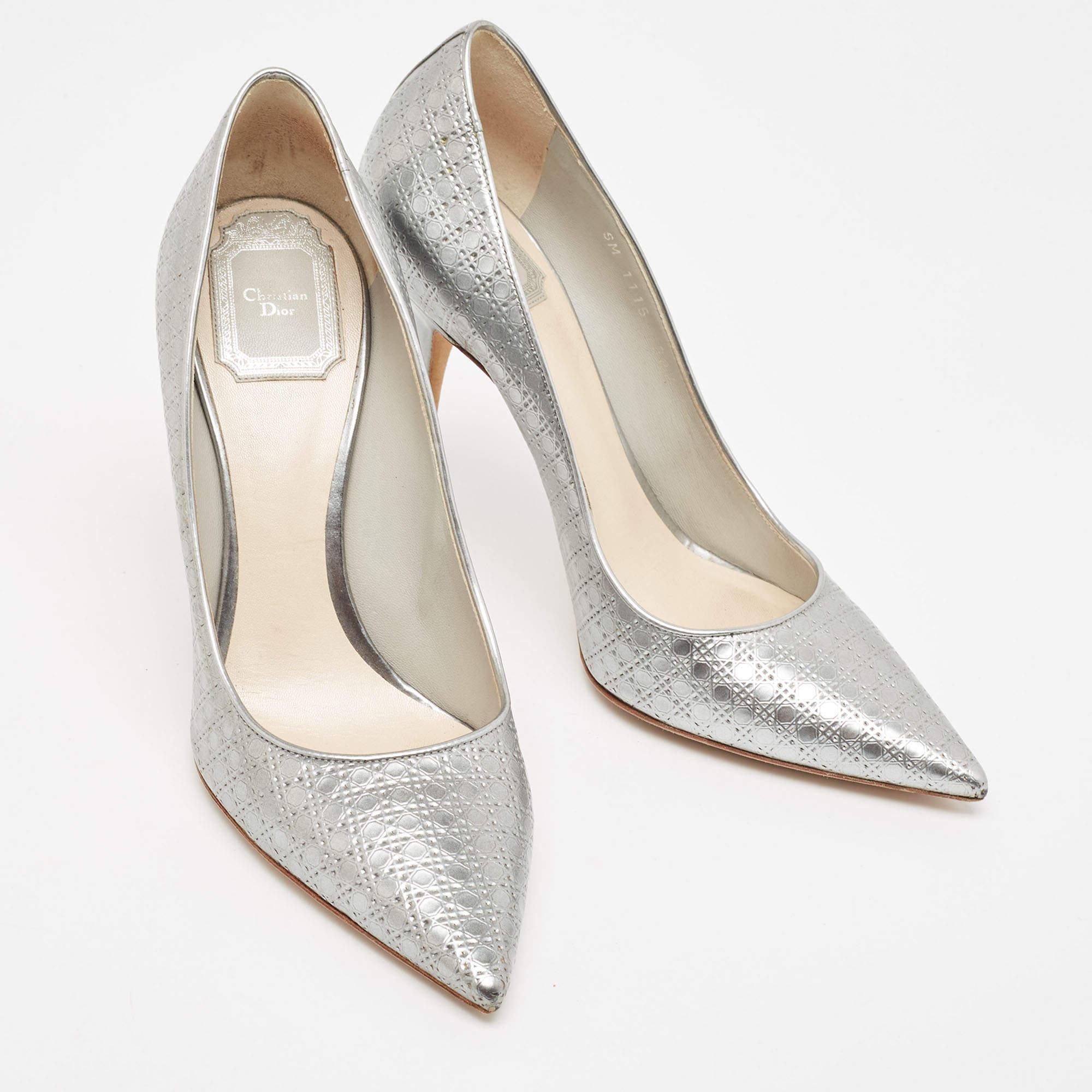 Dior Silver Micro Cannage Patent Cherie Pointed Toe Pumps Size 38.5 For Sale 5