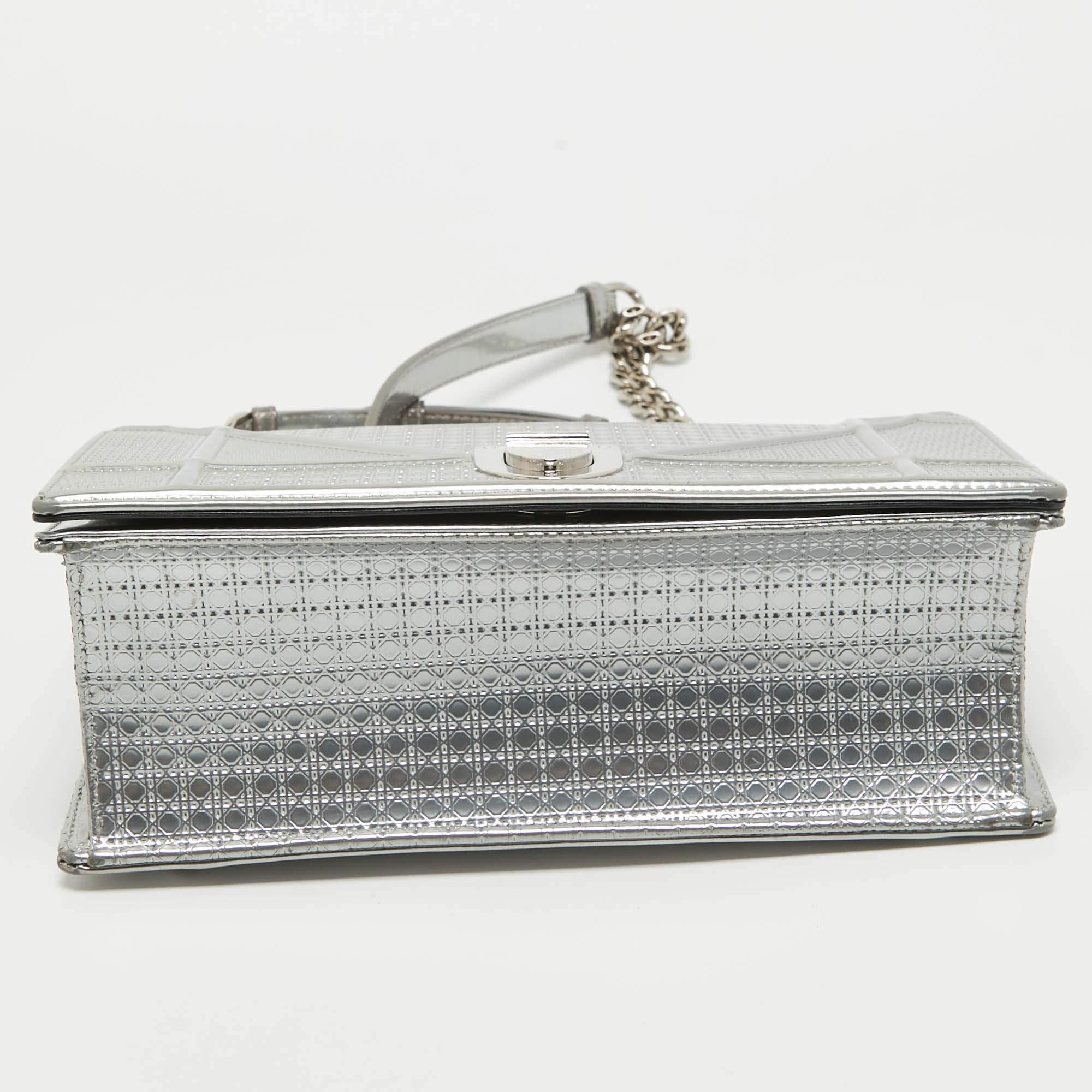 Dior Silver Microcannage Patent Leather Medium Diorama Flap Shoulder Bag For Sale 2