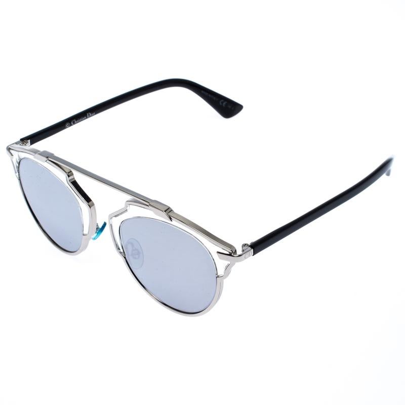 A fashionista like yourself deserves nothing but the best, like these sunglasses from Dior. Crafted to eloquently express your personal style, these sunglasses carry a silver-tone frame and the brand's signature CD logo. Stand out with its unique