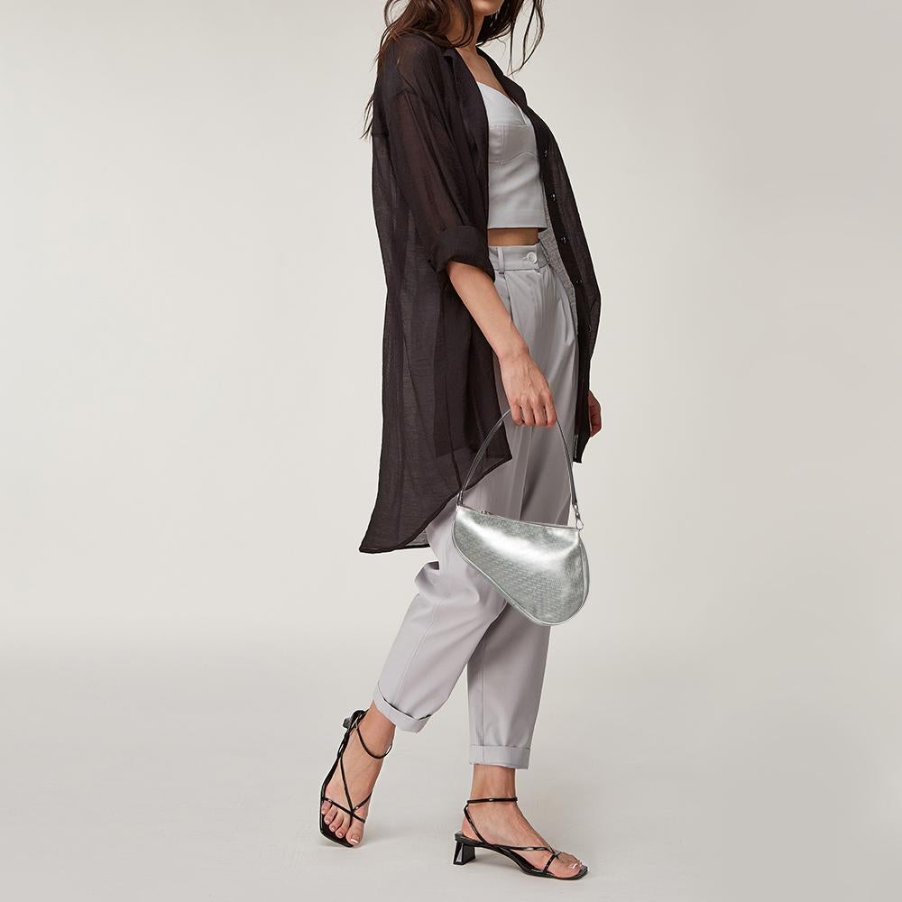 Dior Silver Oblique Matte Leather Saddle Bag In Good Condition In Dubai, Al Qouz 2