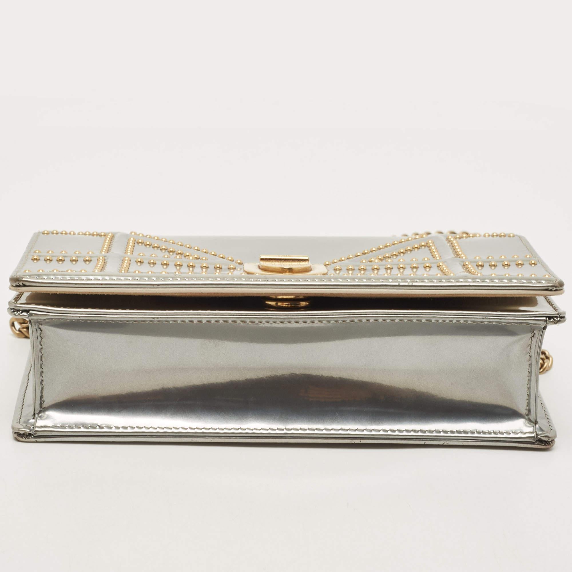 Dior Silver Studded Patent Leather Small Diorama Top Handle Bag In Good Condition In Dubai, Al Qouz 2