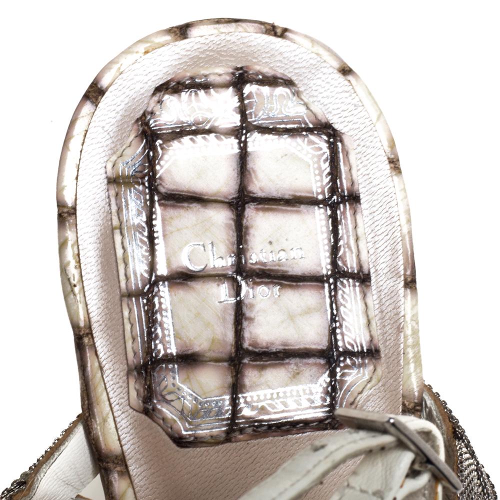 Dior Silver/White Chain And Leather Fertility Goddess Slingback Sandals Size 38 In Good Condition In Dubai, Al Qouz 2