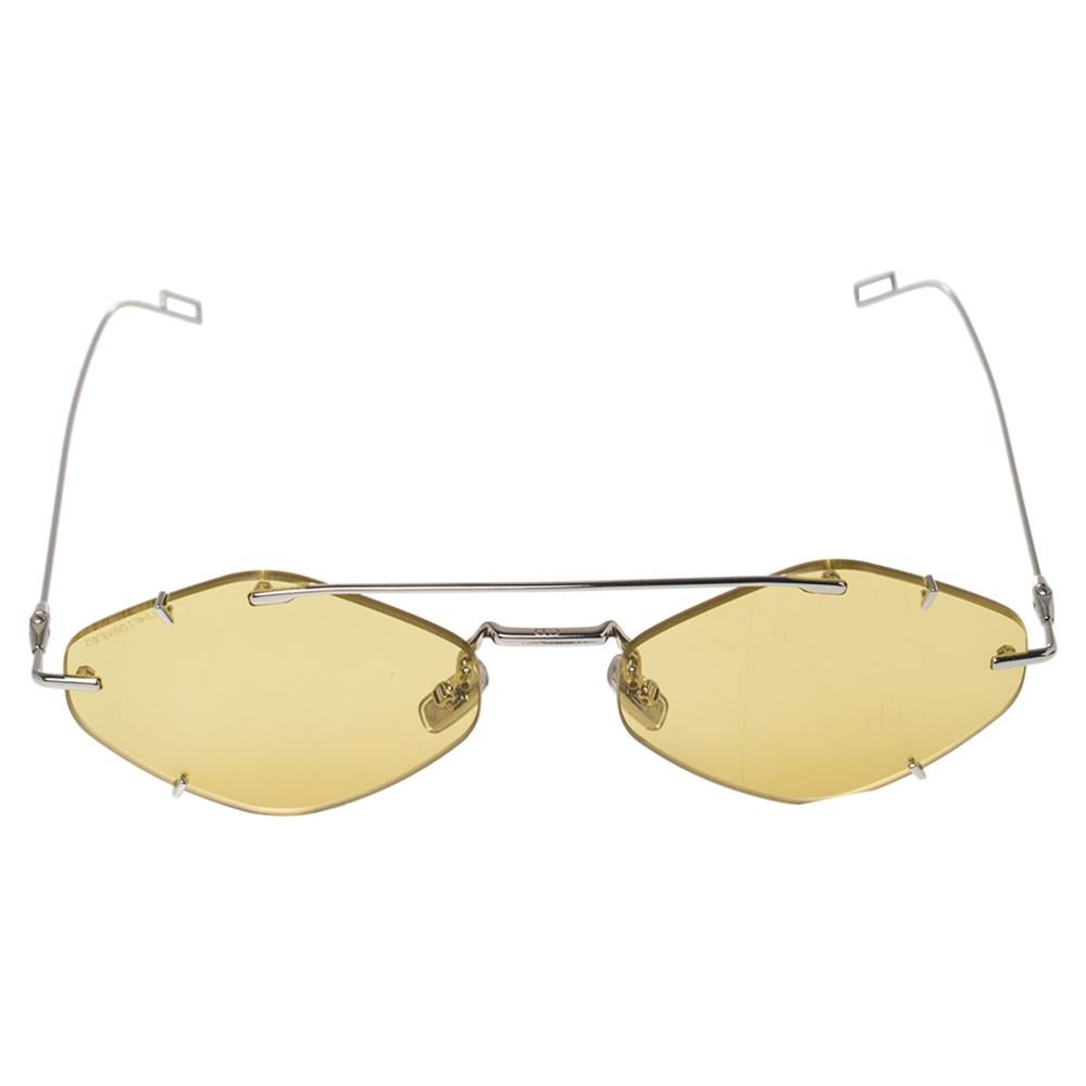 Love to make style statements wherever you go? Add this pair of sunglasses from the house of Dior to your collection! Featuring a stylish frame, these sunglasses have been crafted from silver-tone metal and designed using yellow lenses to protect