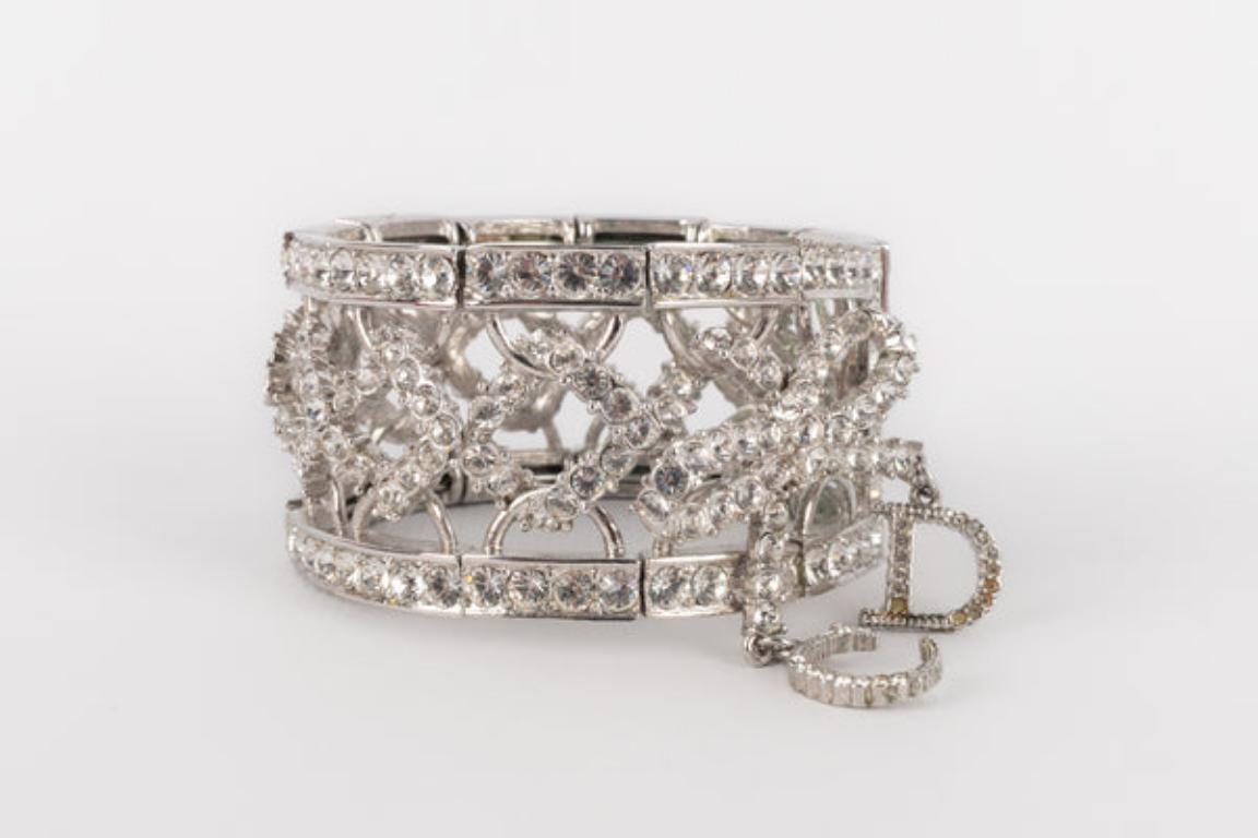 Dior - Bracelet articulé en métal argenté Excellent état - En vente à SAINT-OUEN-SUR-SEINE, FR