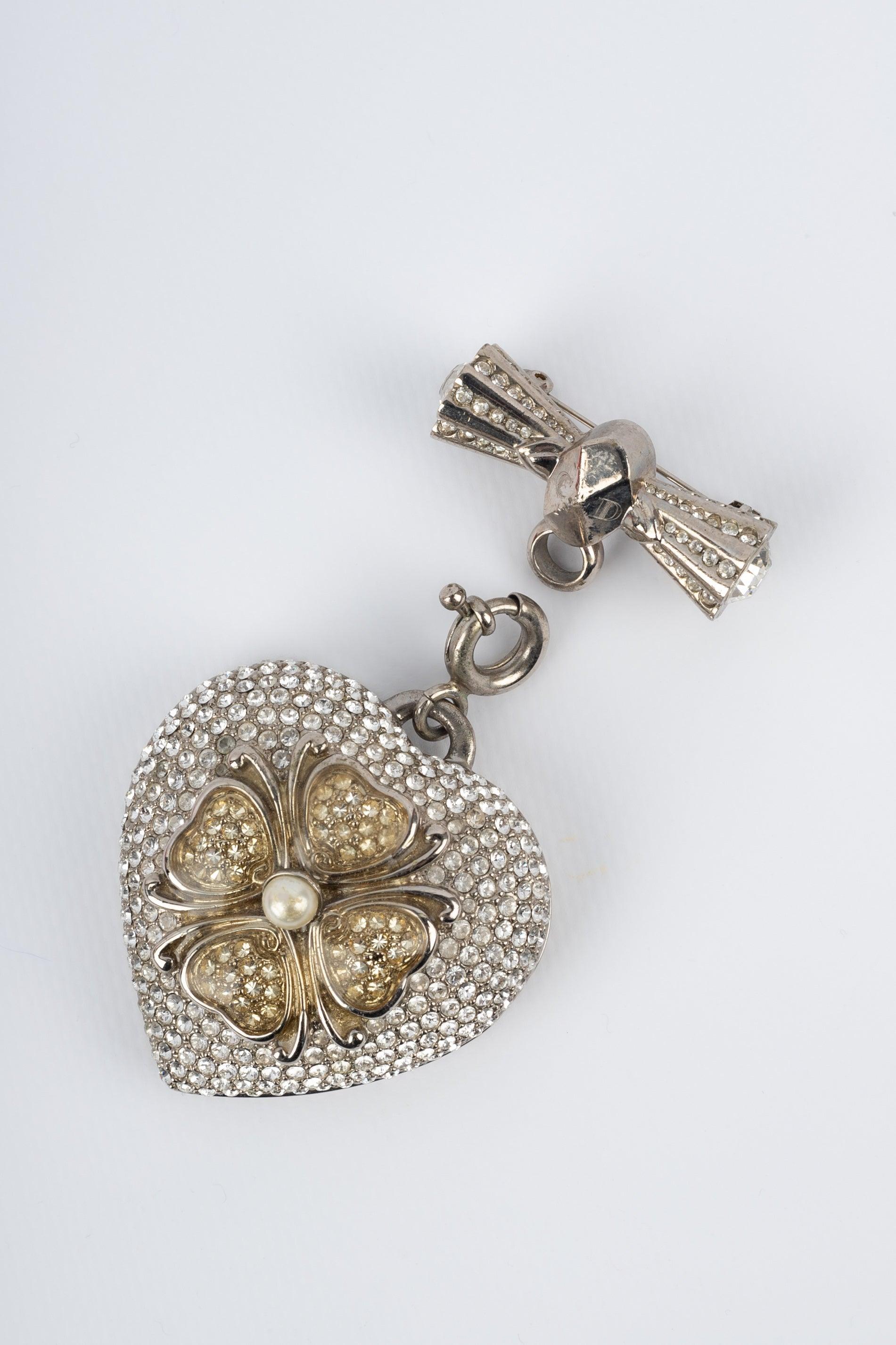 Dior Broche cœur en métal argenté avec strass Pour femmes en vente