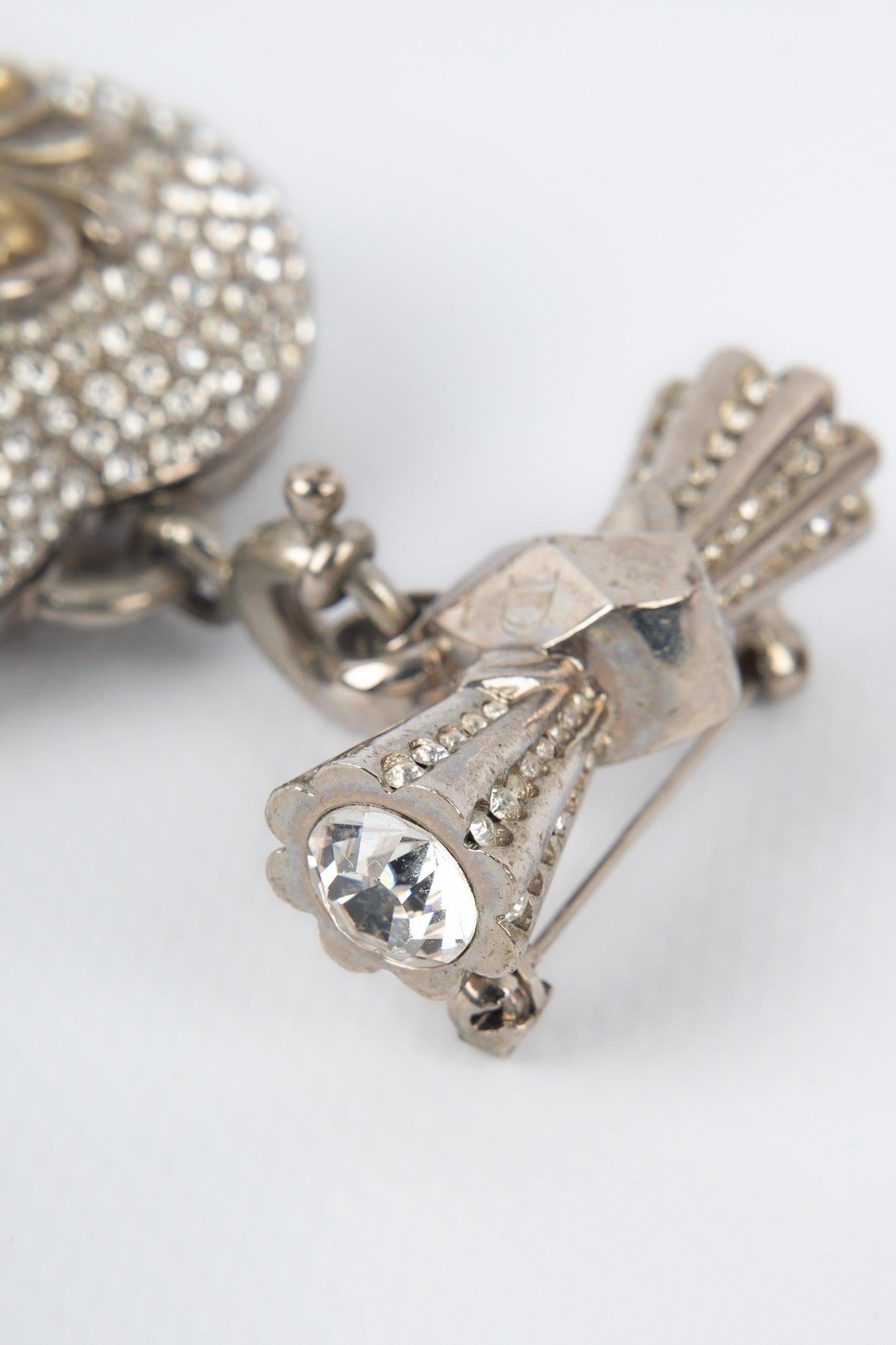 Silberne Metallherzbrosche von Dior mit Strasssteinen im Angebot 3
