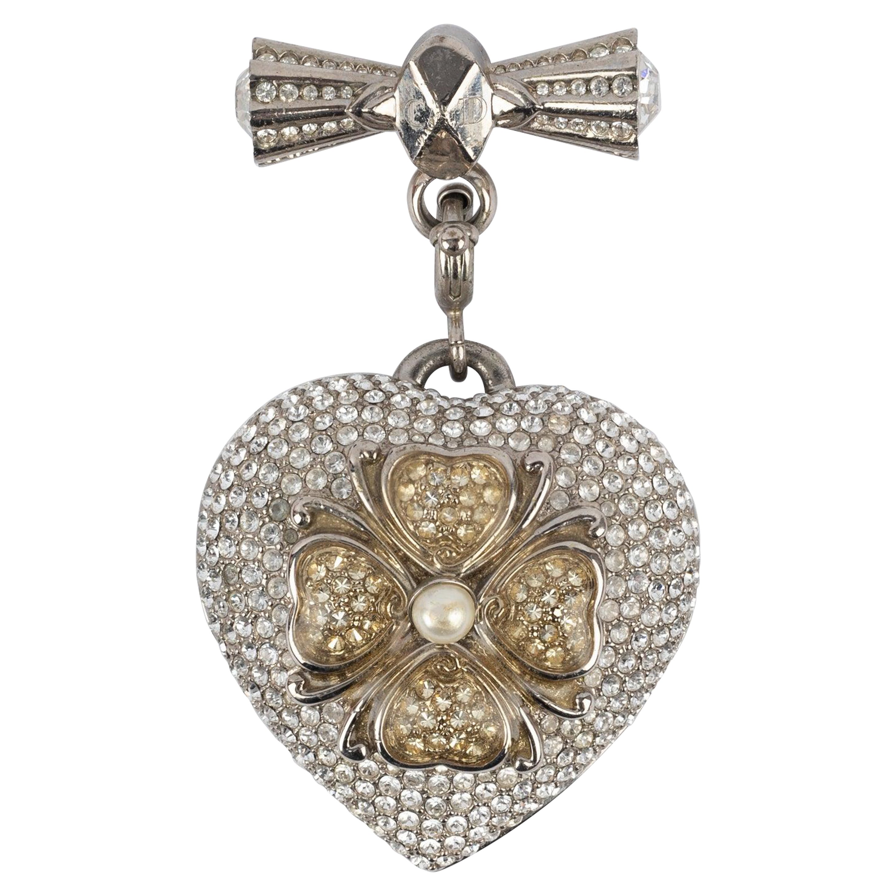 Dior Broche Corazón de Metal Plateado con Pedrería