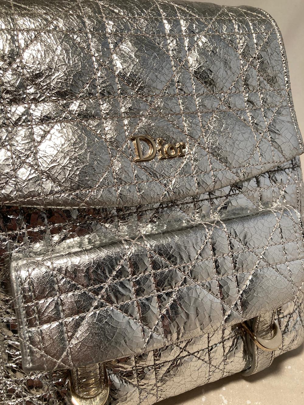 Dior Stardust Silberner Leder-Rucksack im Angebot 1
