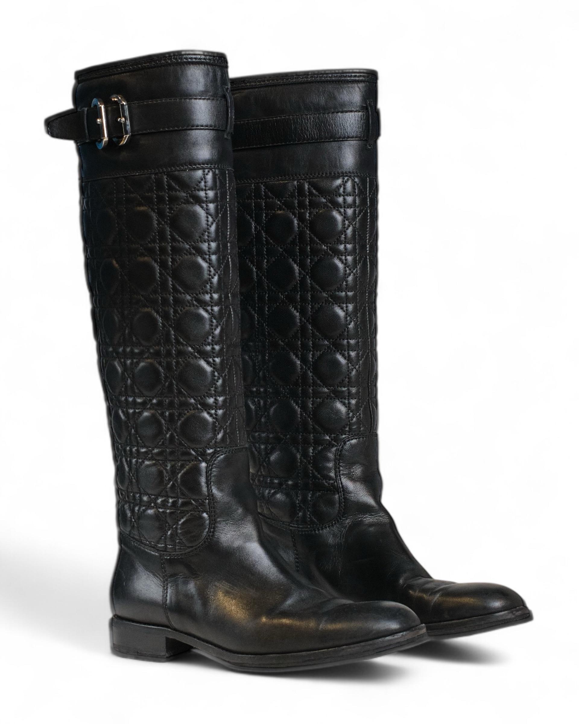 Dior Cannage Schnalle Schwarz Stiefel im Angebot 3