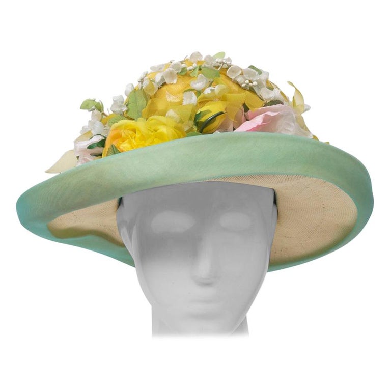 Chapeau de paille Dior avec fleurs sur 1stDibs