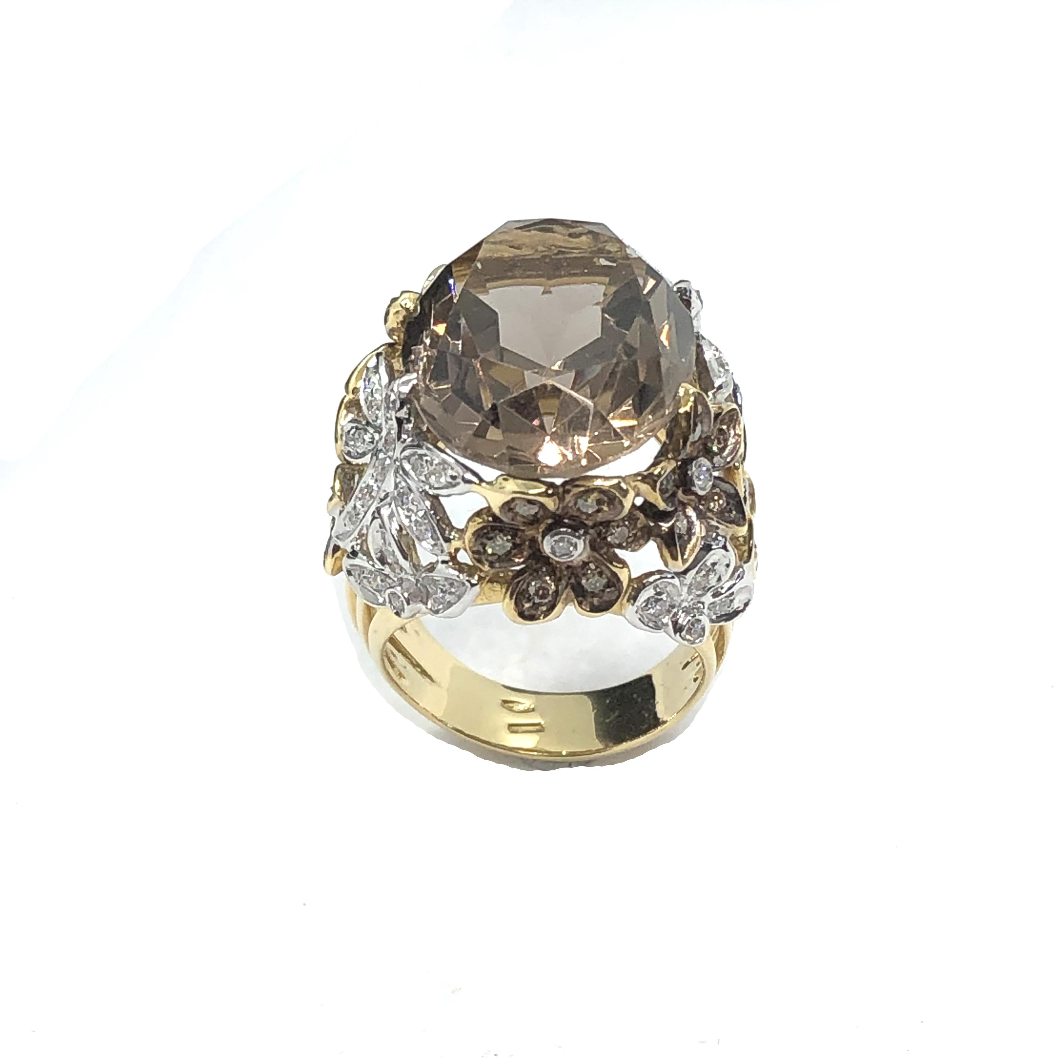 Flowers Cocktail Ring 18 Carat Yellow Gold Diamonds 18.70 Carat Smoky Quartz For Sale 7