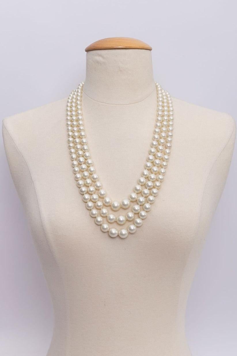 Dior Three Strings Beaded Necklace In Excellent Condition In SAINT-OUEN-SUR-SEINE, FR