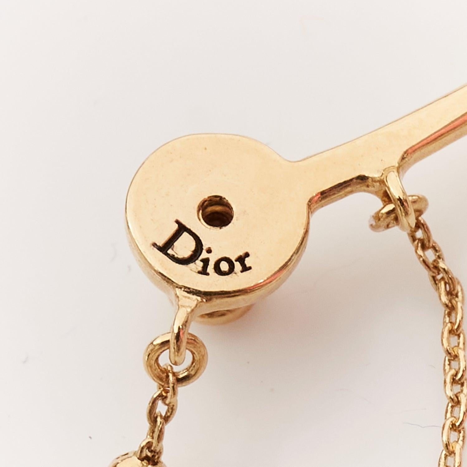 Women's DIOR Tribales gold metal CD logo star pearl pin ear cuff earring Single