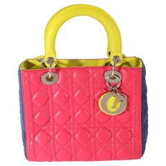 Sac Dior Lady Dior en cuir d'agneau matelassé tricolore, taille moyenne