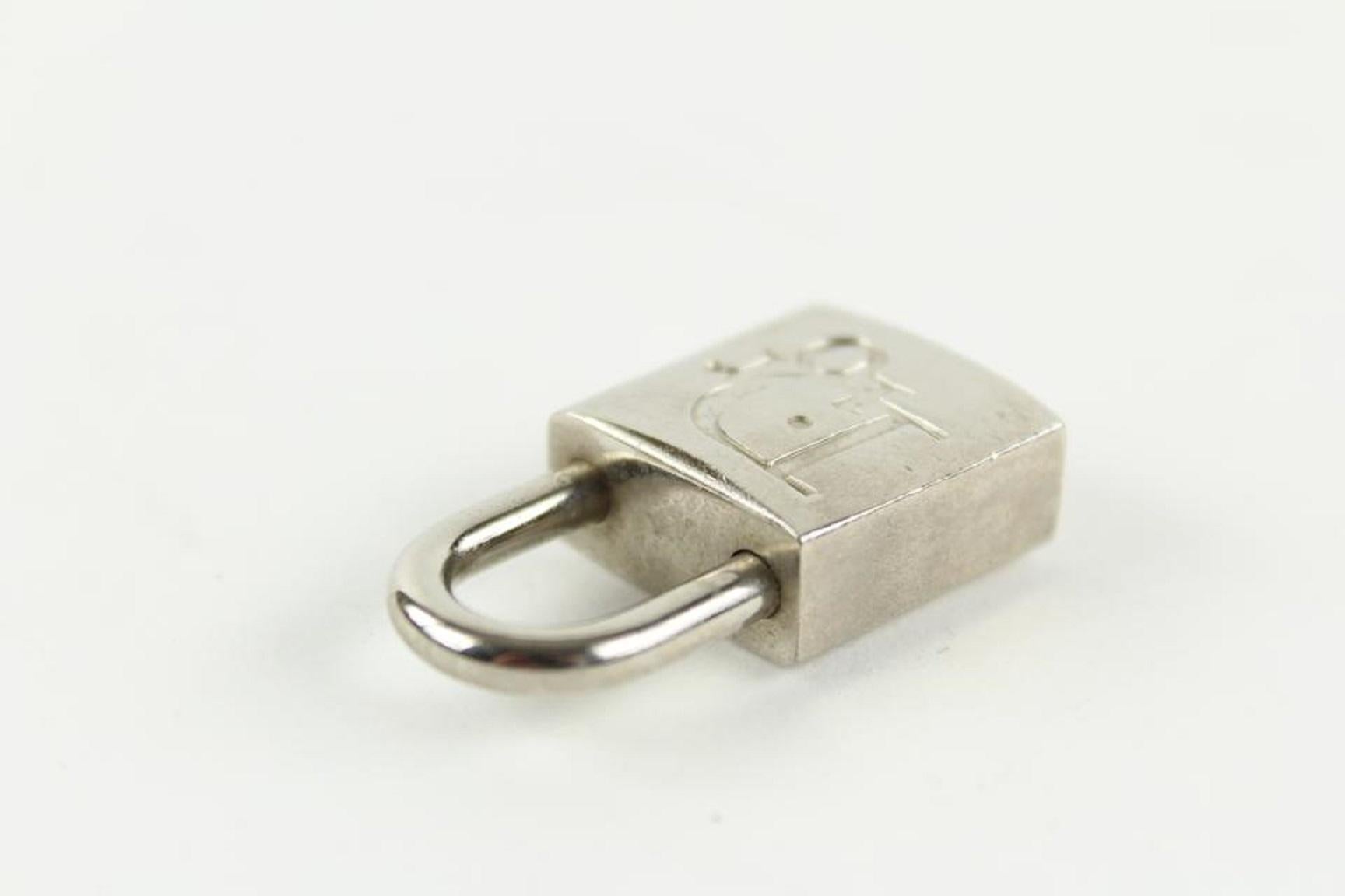 Dior Ultra Rare Dior Logo Lock and Key Padlock Set 3da1223 4