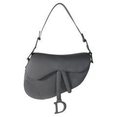 Dior Ultramatte Schwarze Medium Satteltasche aus Kalbsleder