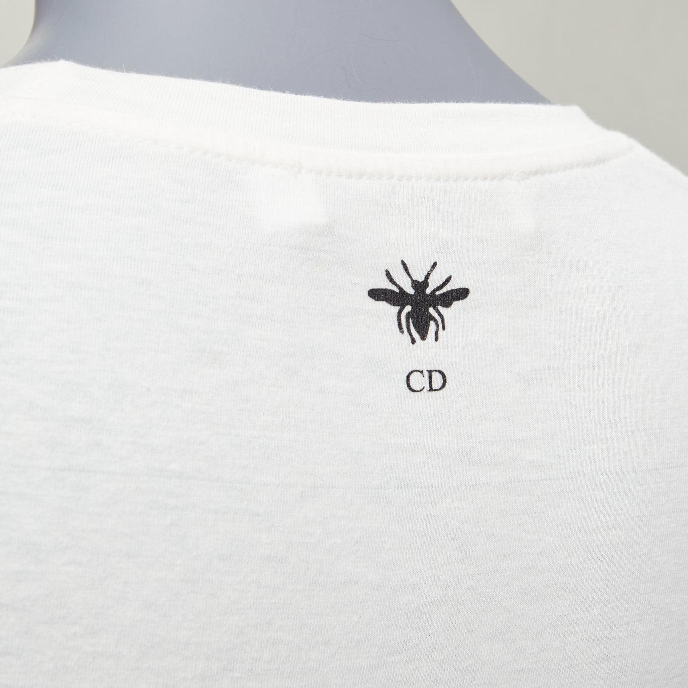 DIOR Vibe blue star logo graphic print white cotton linen short sleeve tshirt XS
Reference: AAWC/A00784
Brand: Dior
Designer: Maria Grazia Chiuri
Model: 223T19A4497
Material: Cotton, Linen
Color: White, Blue
Pattern: Solid
Extra Details: CD Bee