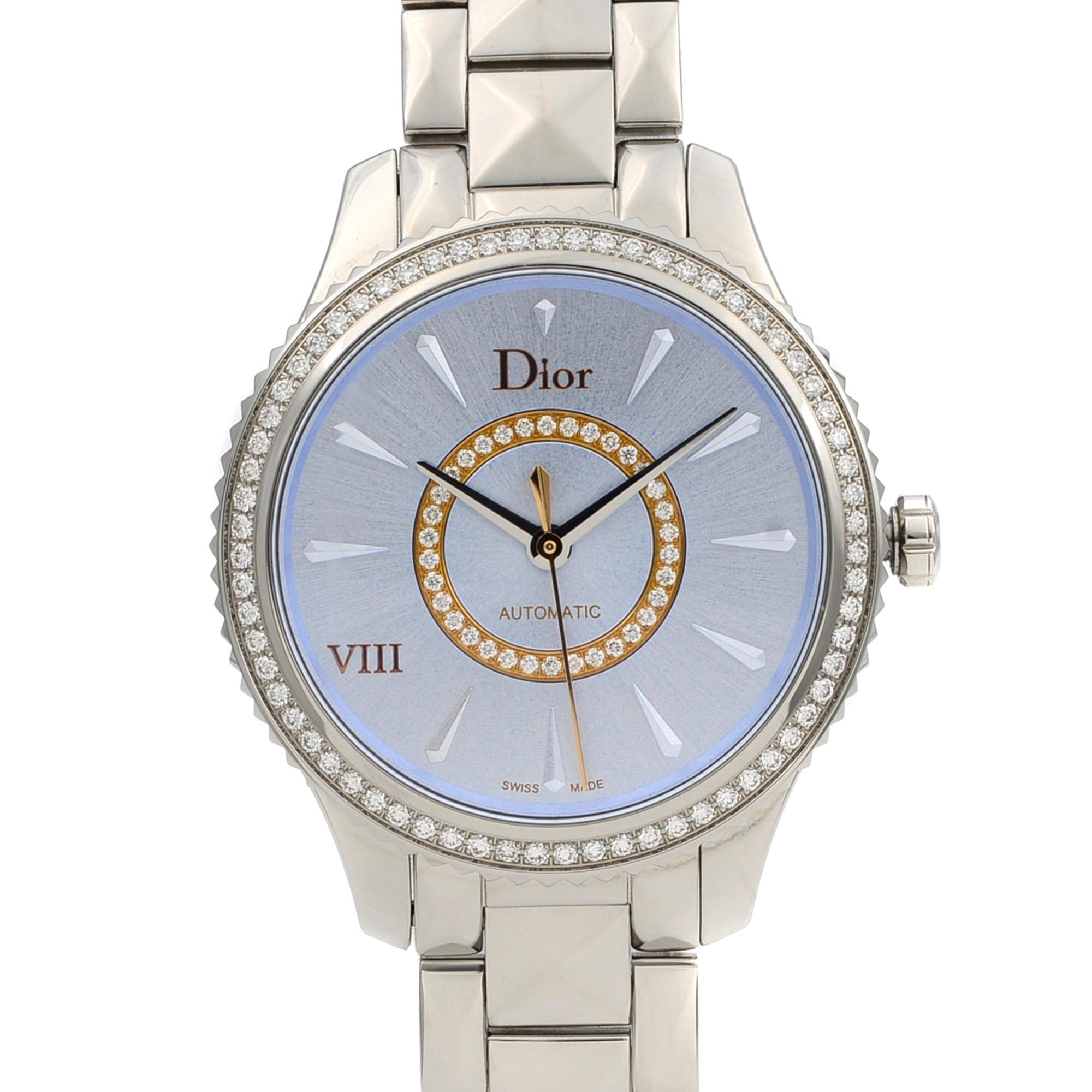 This watch is in flawless display model condition but comes without the manufacturer's box and papers. It is backed by a 3-year Chronostore warranty.

Sub-Category Details:

Brand: Dior
Model: Dior Montaigne
Model Number: CD152510M001
Movement: