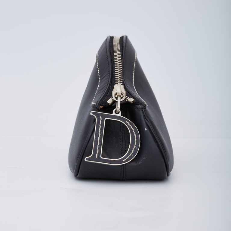 Christian Dior Vintage Schwarz D Charm Makeup Clutch Kosmetiktasche 2005 im Angebot bei 1stDibs dior kosmetiktasche herren