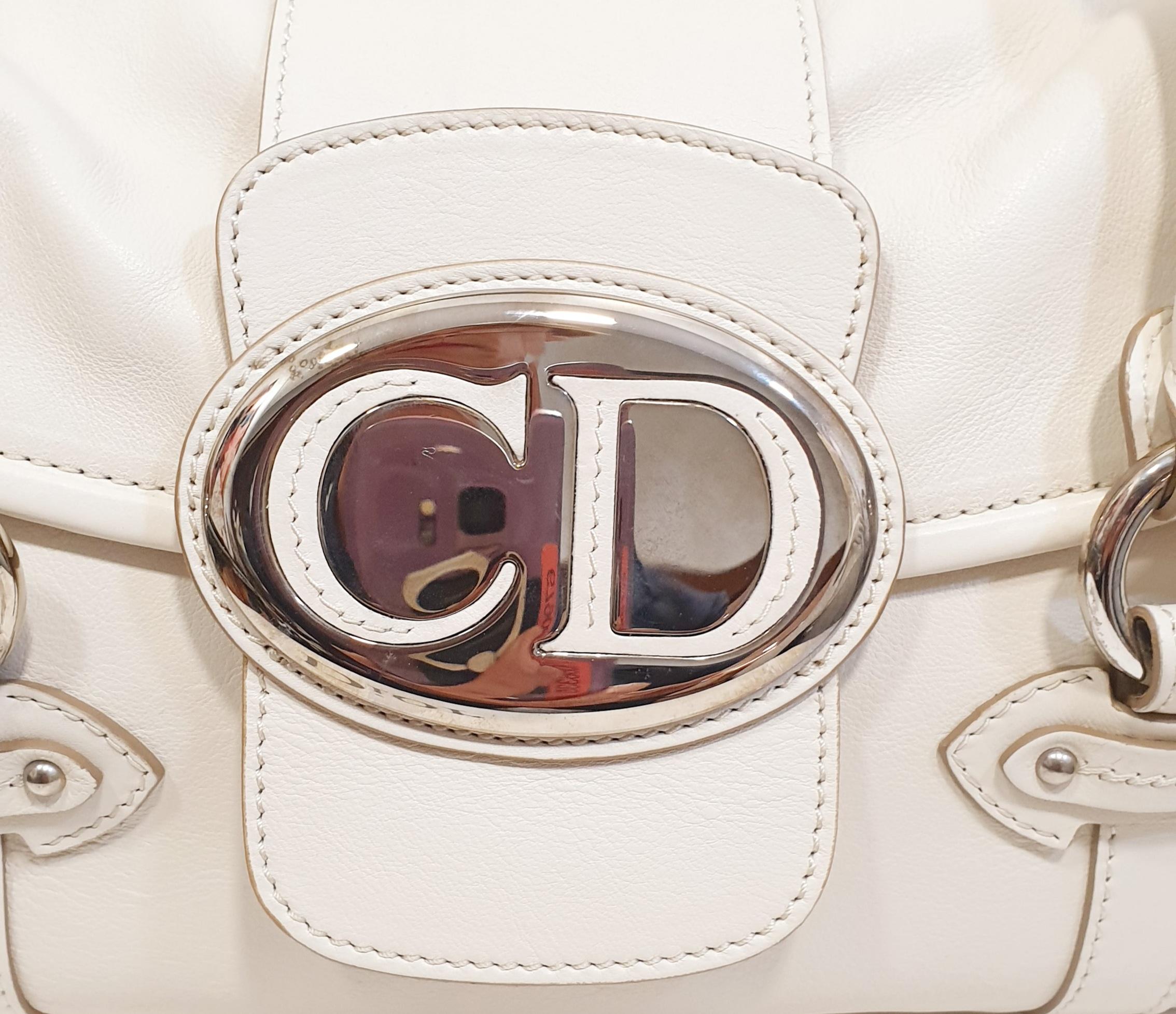 Dior Vintage Leather White CD Flap Saddle Shoulder Bag In New Condition In  Bilbao, ES