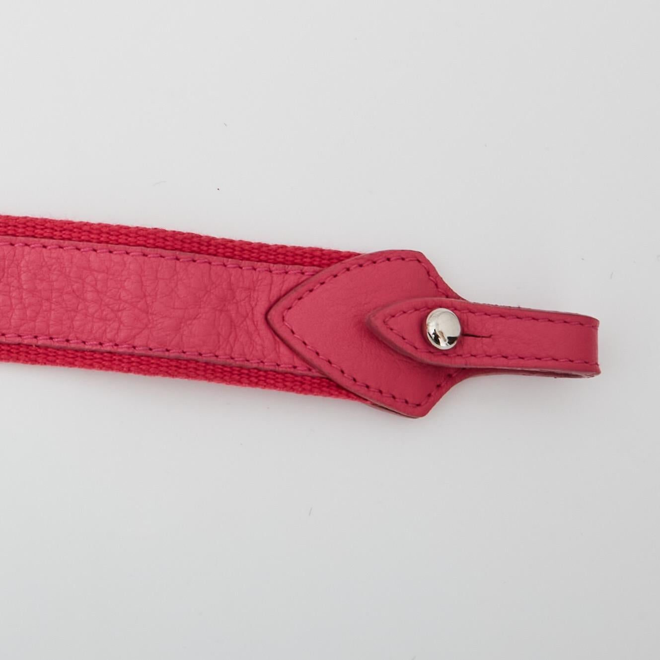 Dior Vintage Pink Leather CD Logo Adjustable Belt (27-38”) 2005 In Good Condition For Sale In Montreal, Quebec