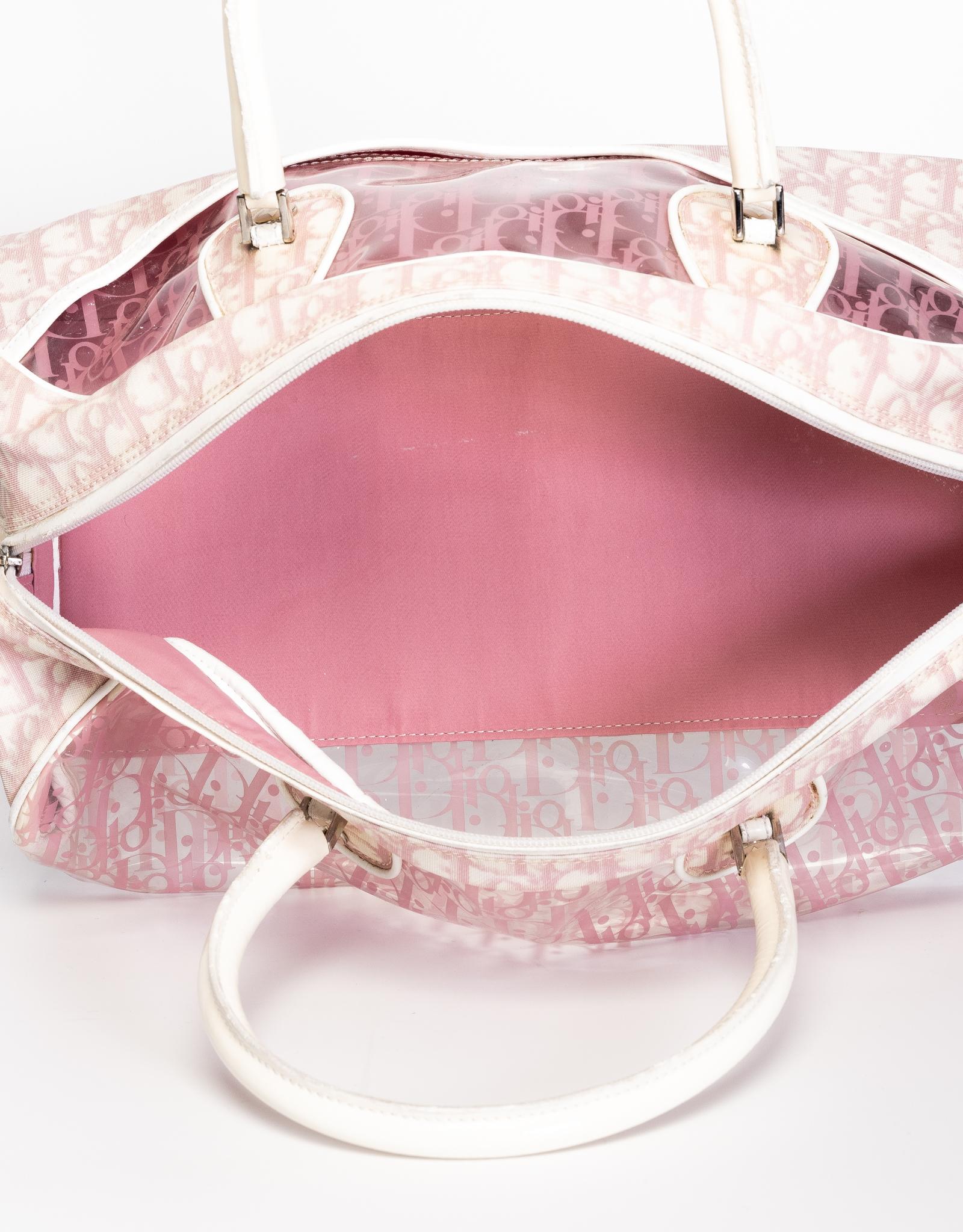 Vintage Rosa Trotter Bowler-Tasche aus PVC 2004 von Dior im Zustand „Gut“ in Montreal, Quebec