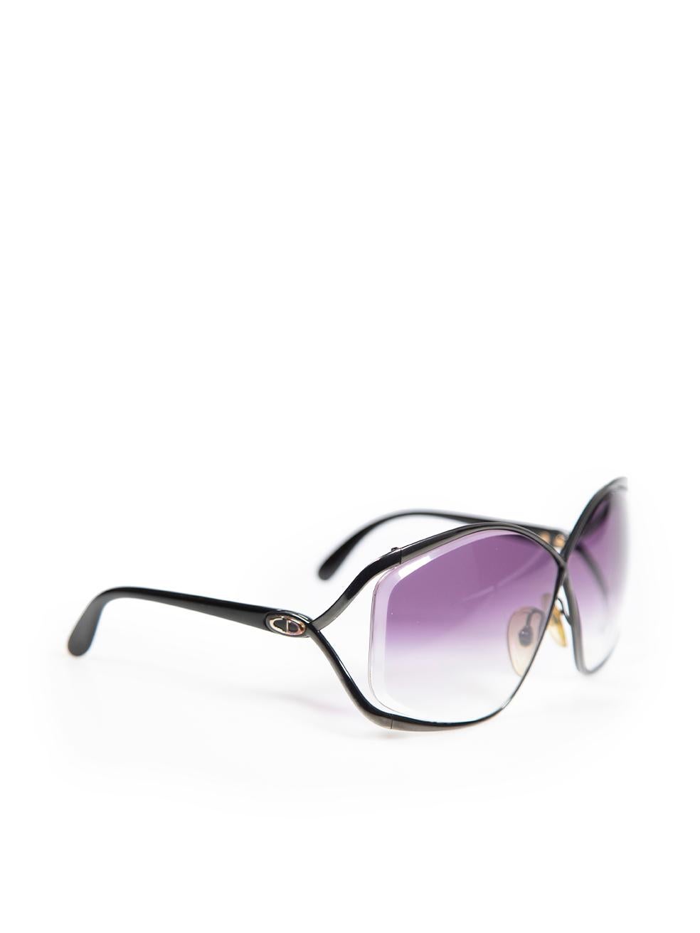 CONDITION is Good. Minor wear to sunglasses is evident. Light wear to lenses, with some very small scratches on this used Christian Dior designer resale item.
 
 Details
 Model: Butterfly
 Vintage
 Purple
 Plastic
 Sunglasses
 Black square frames
